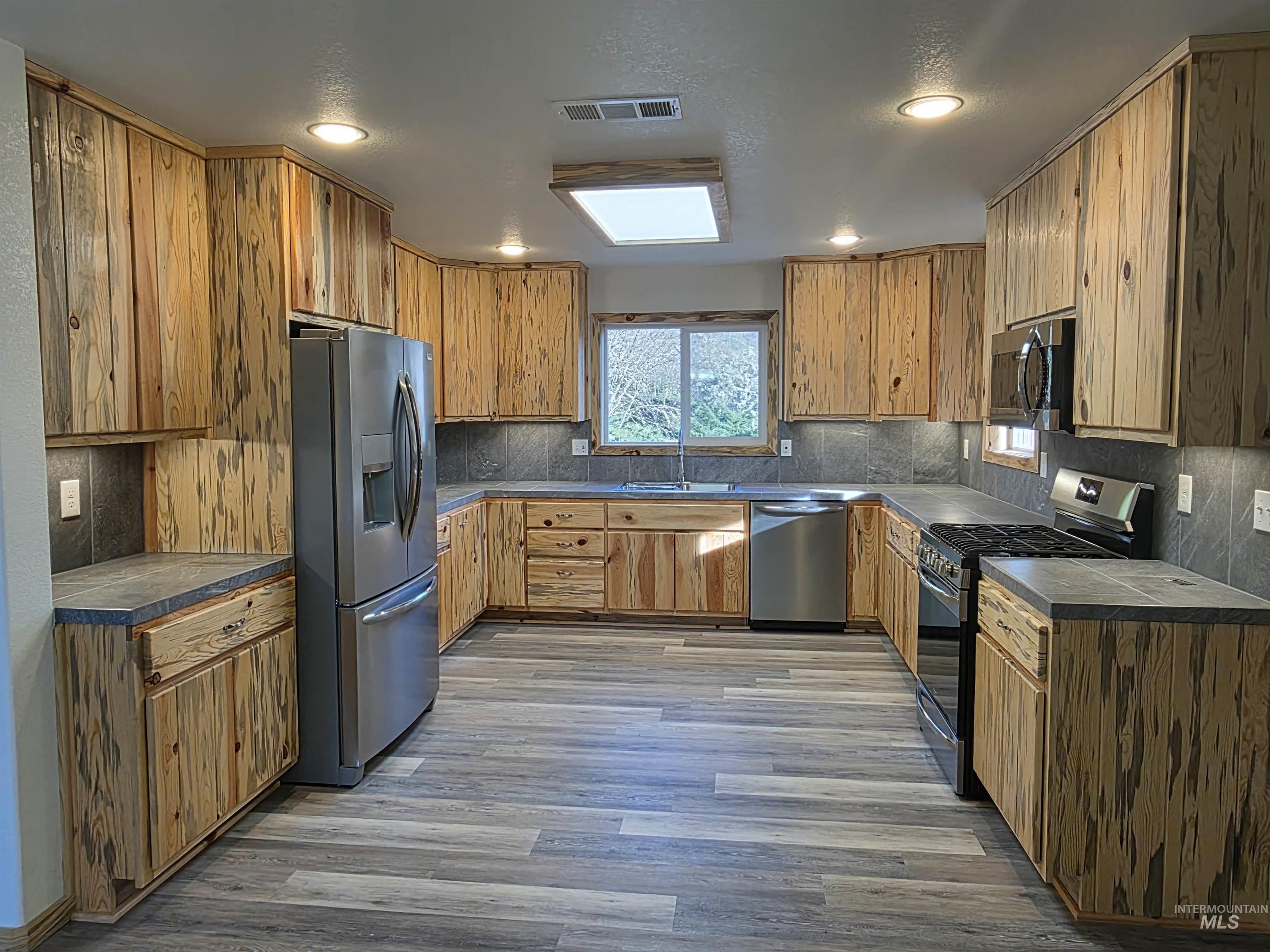 4157 Highway 12 Property Photo 11