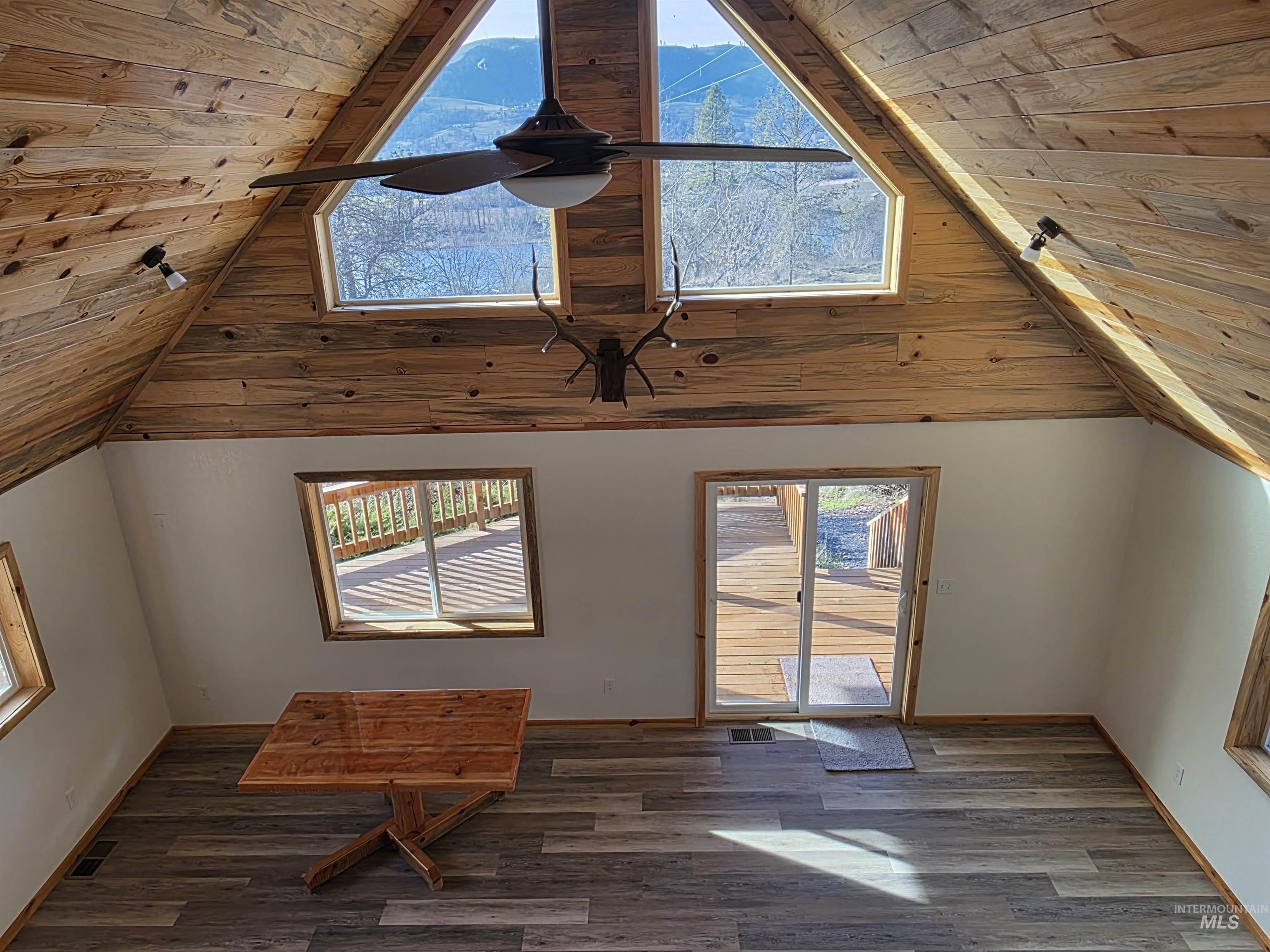 4157 Highway 12 Property Photo 15