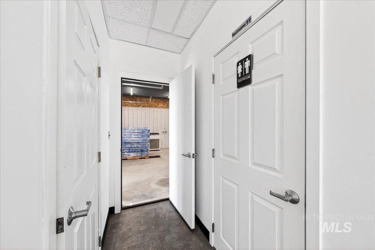 2800 E Chicago St Property Photo 13