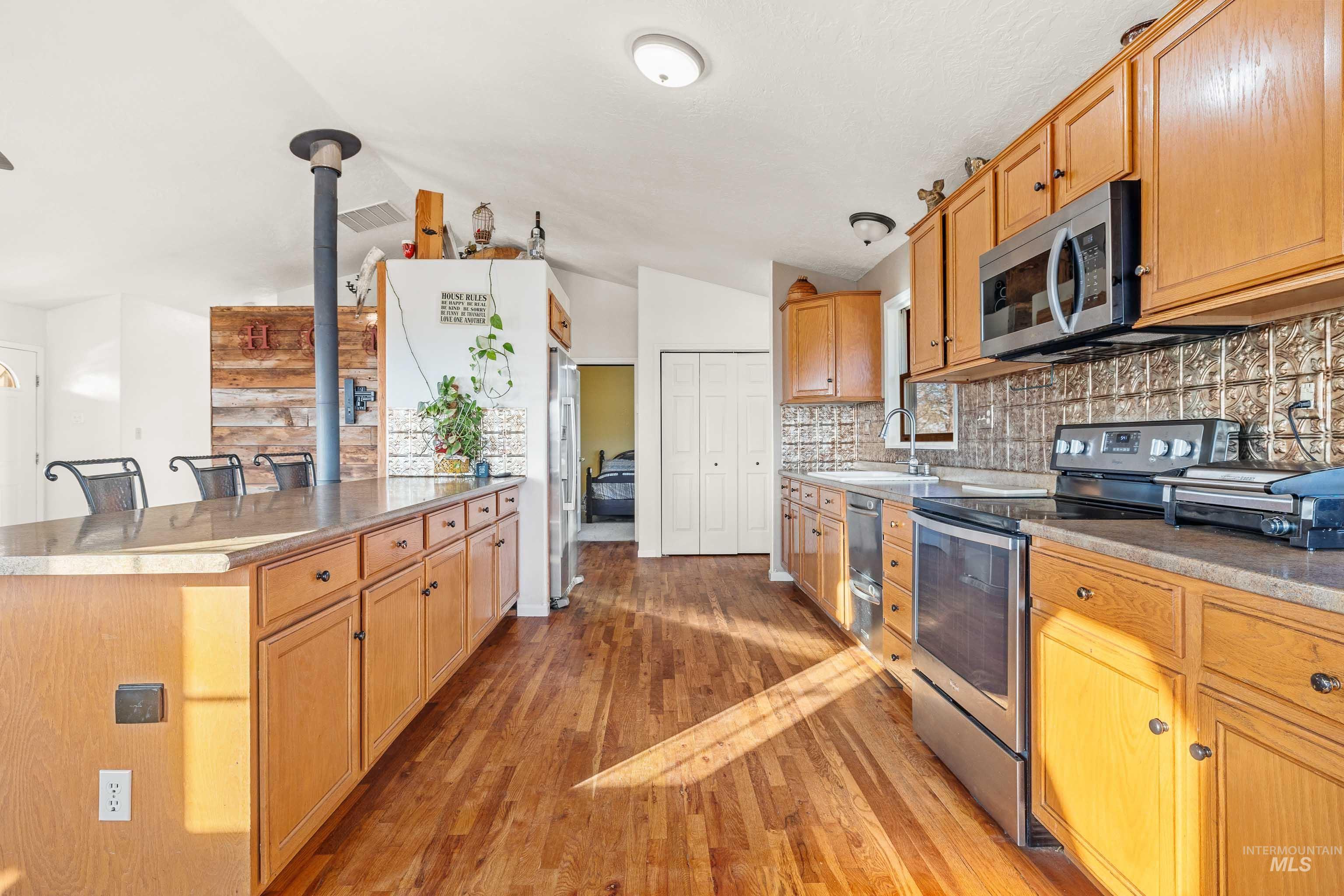 284 S 370 W Property Photo 8