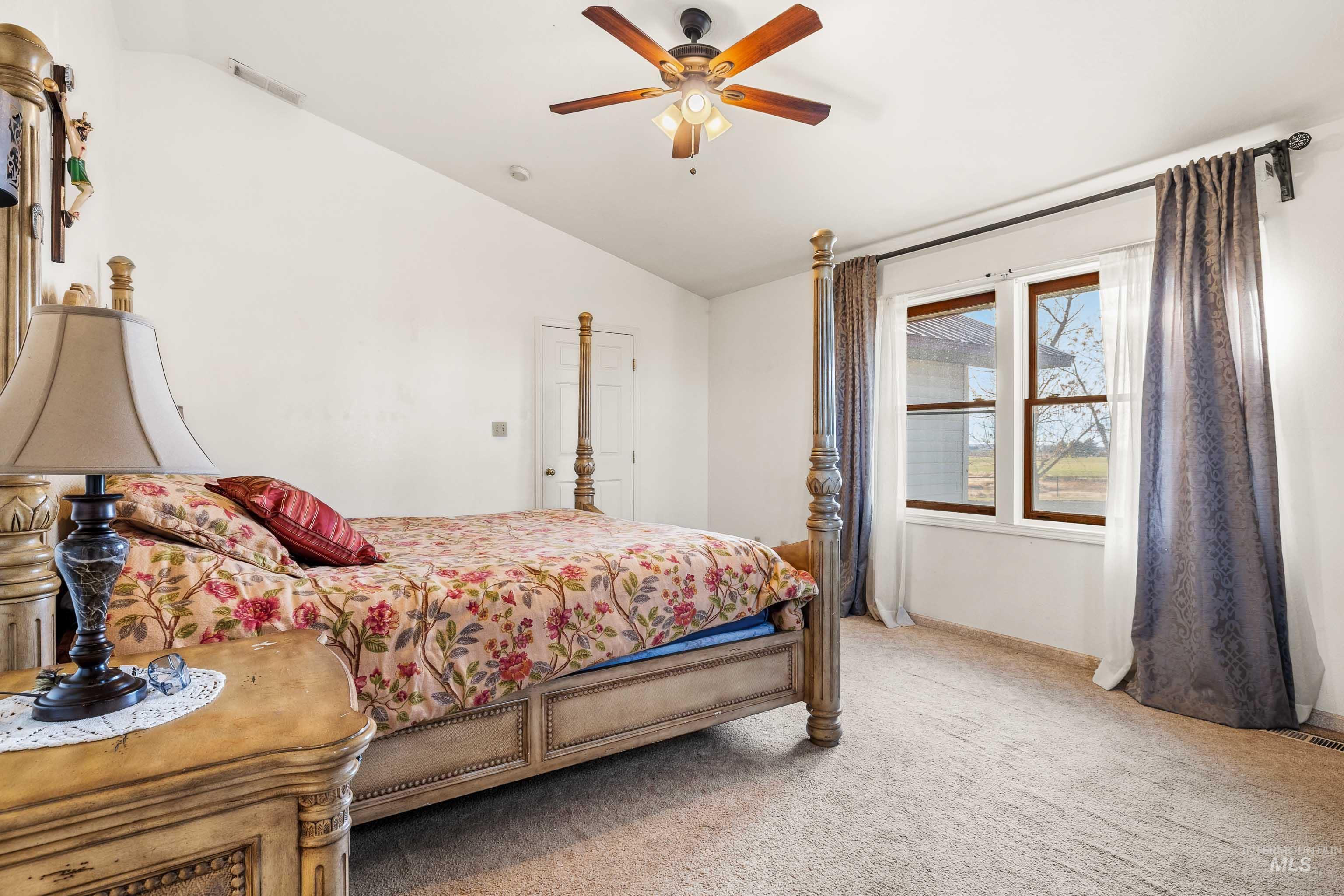 284 S 370 W Property Photo 15