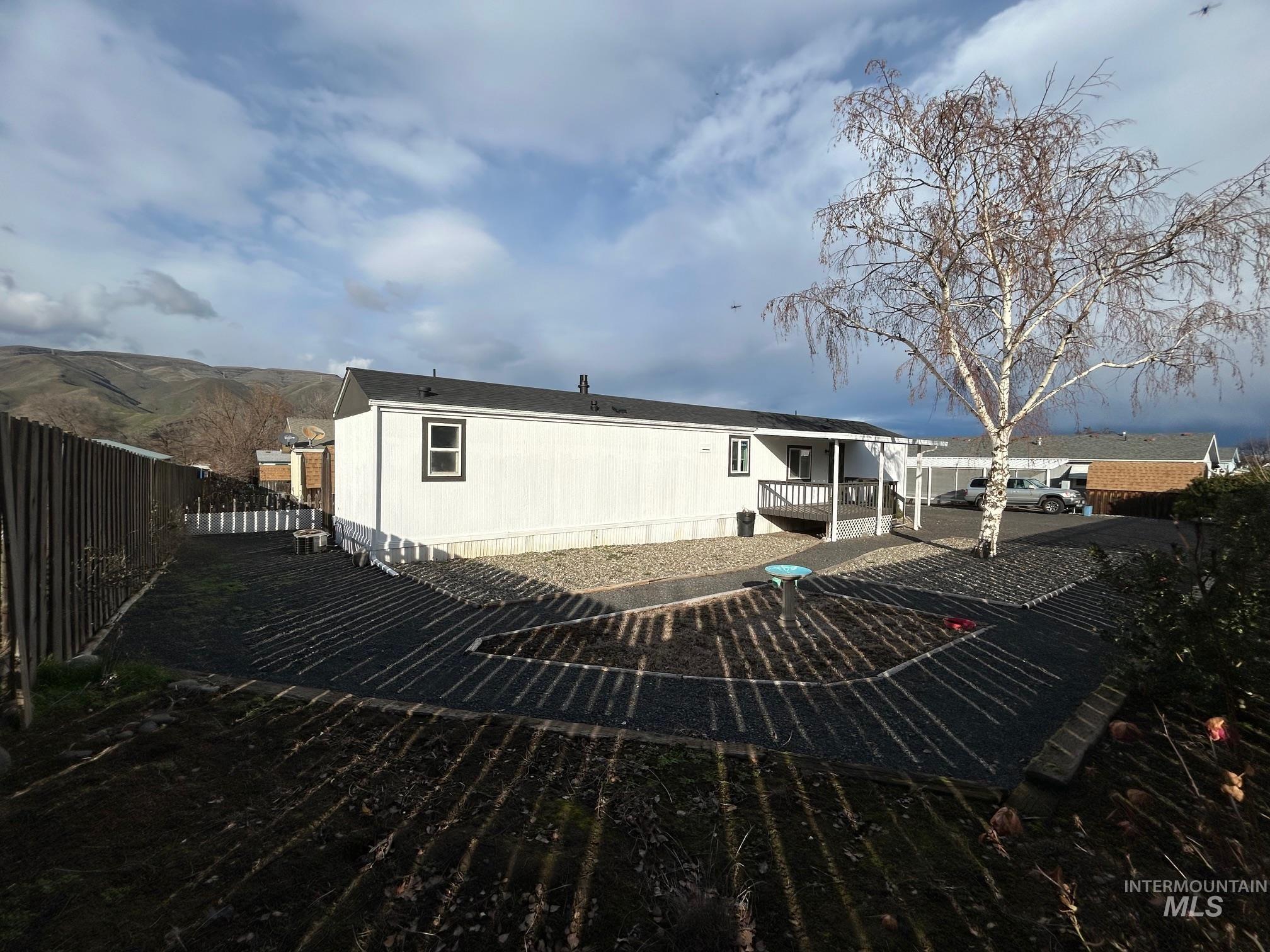 1430 Chestnut Street Property Photo 3