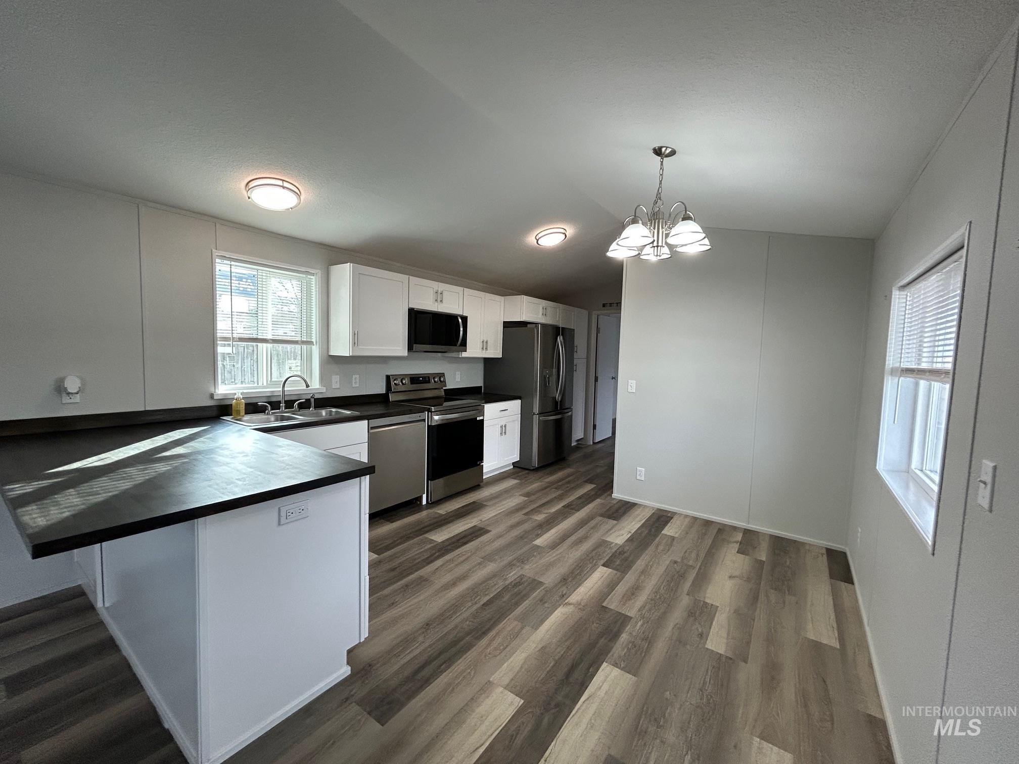 1430 Chestnut Street Property Photo 10