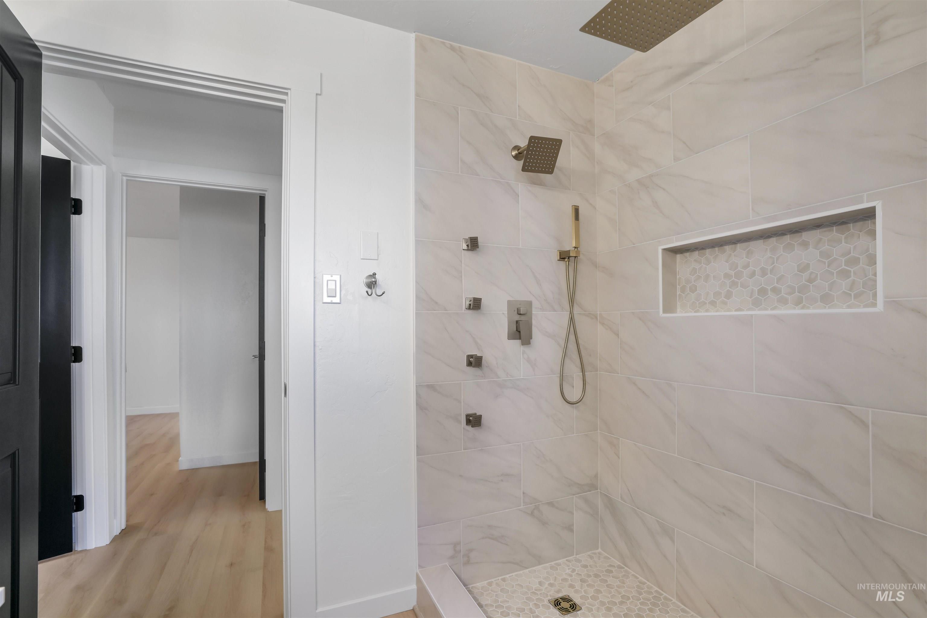 1443 E 4300 N Property Photo 24