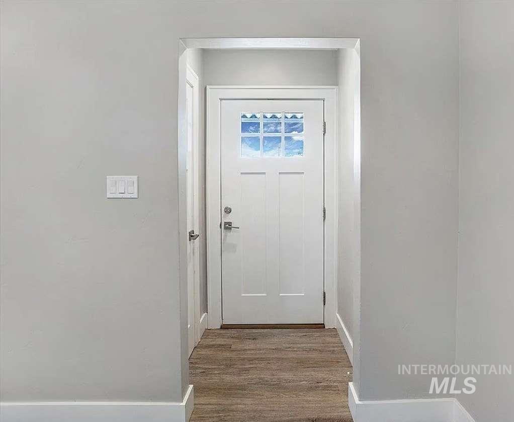 291 Lincoln St Property Photo 7