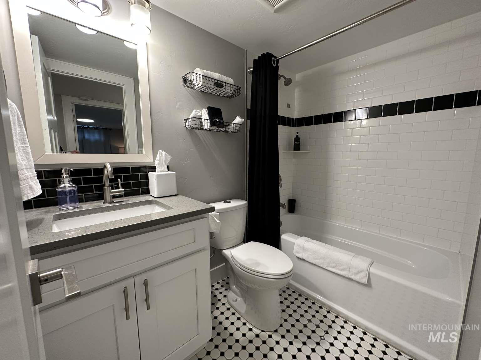 291 Lincoln St Property Photo 41