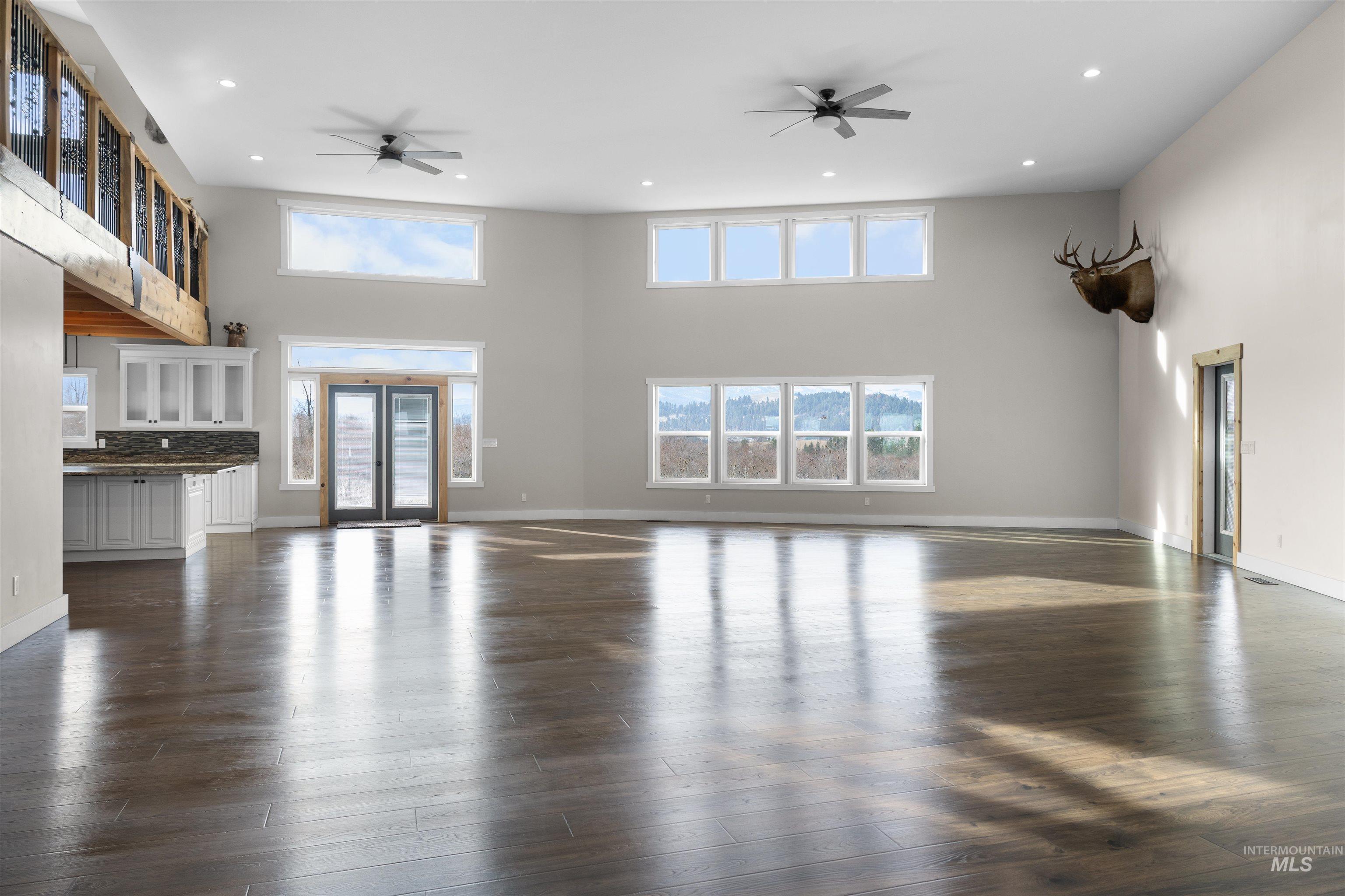188 Golden Acres Drive Property Photo 4