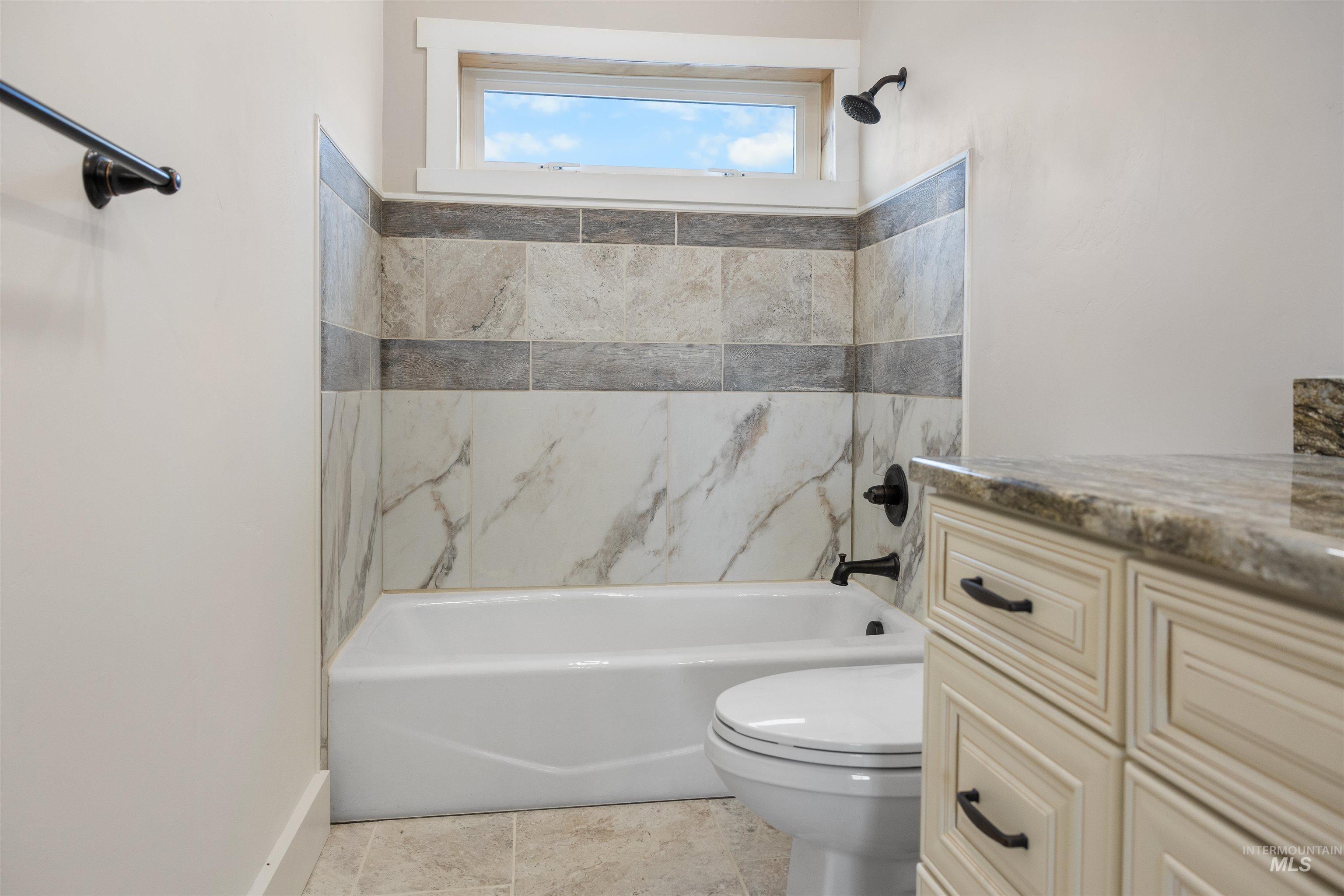 188 Golden Acres Drive Property Photo 23