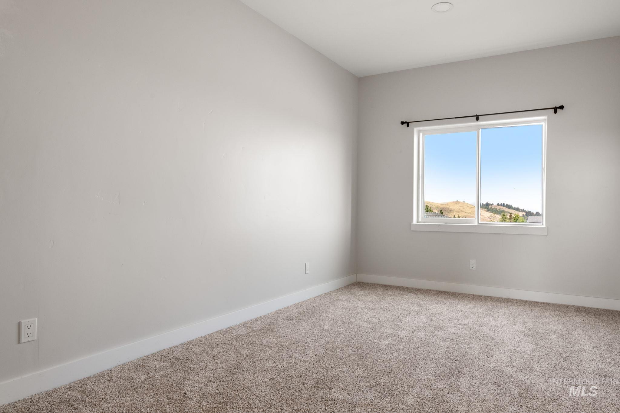 188 Golden Acres Drive Property Photo 28