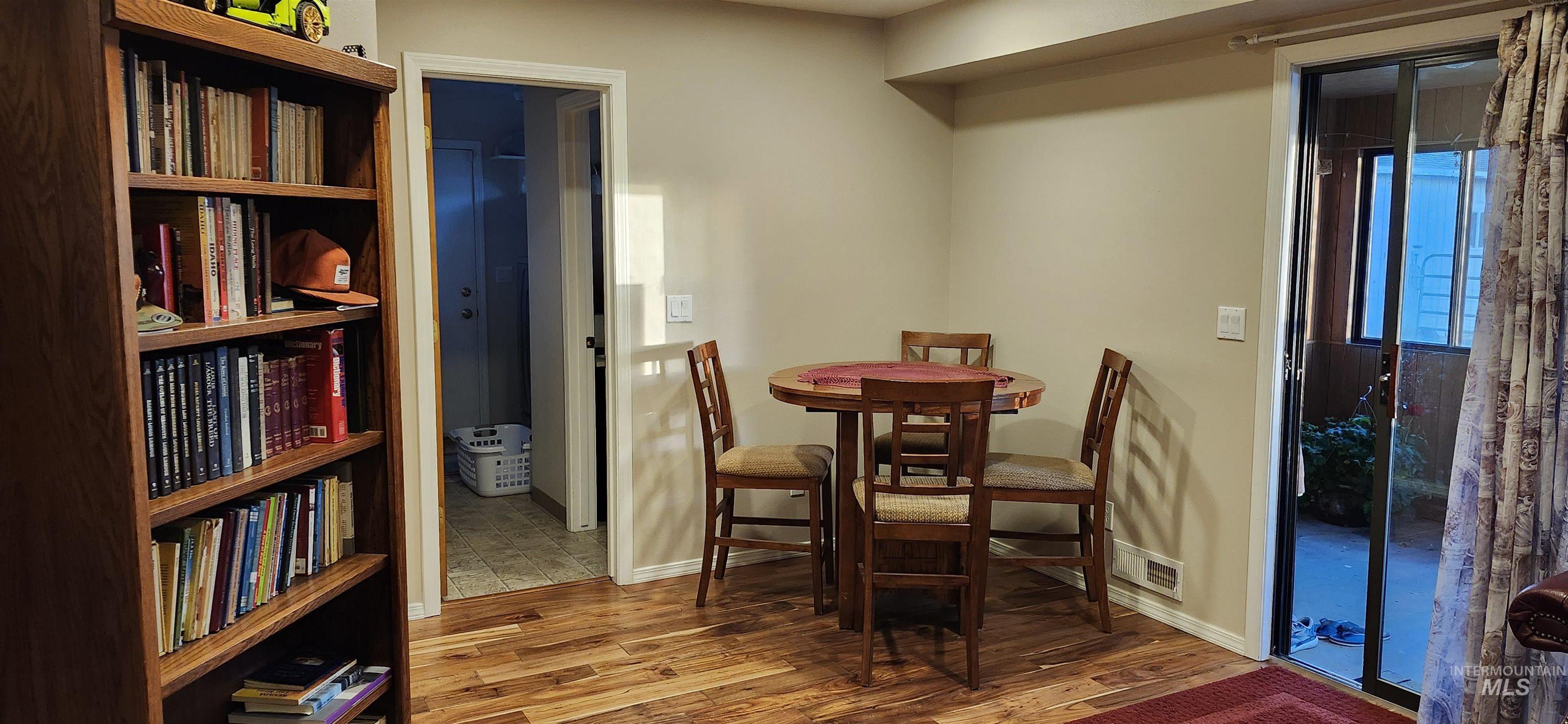 1027 Clear Creek Drive Property Photo 24
