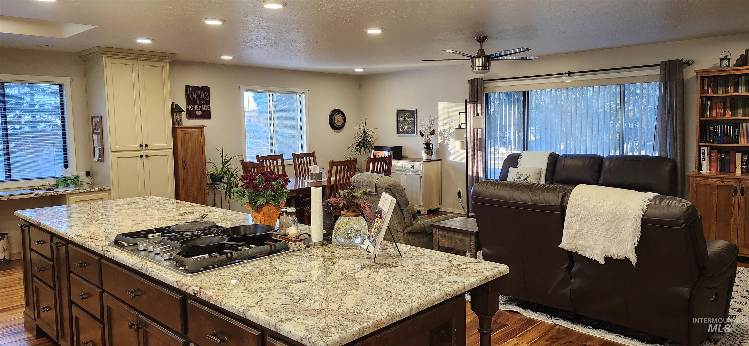 1027 Clear Creek Drive Property Photo 34