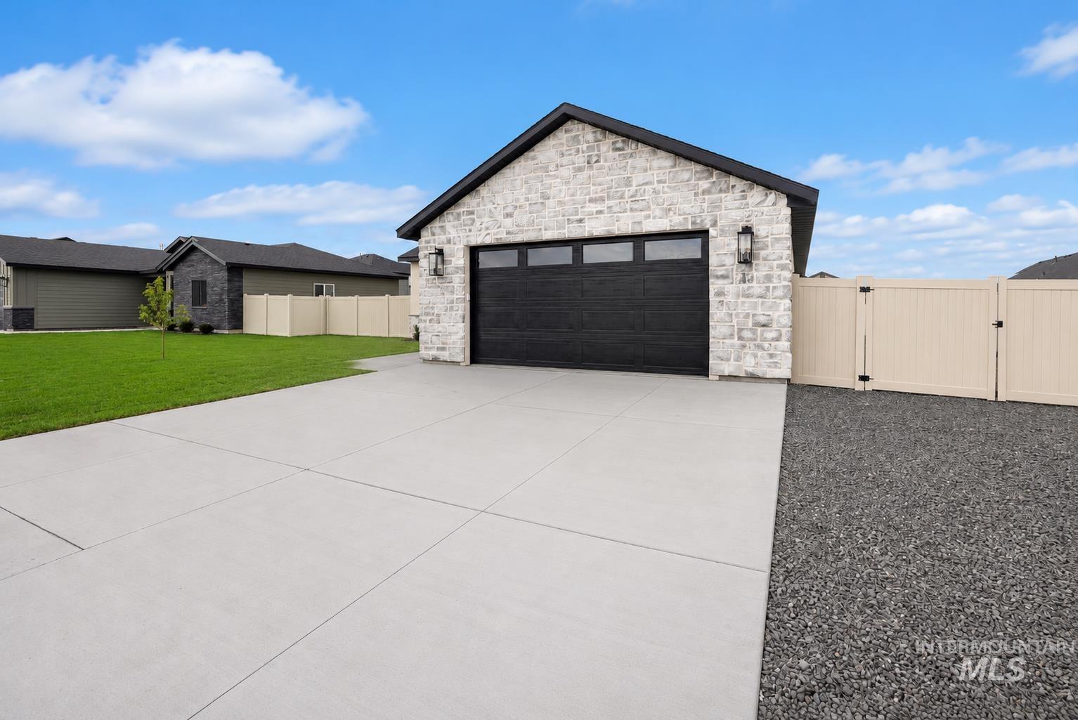 1005 Adamite Rd Property Photo 26