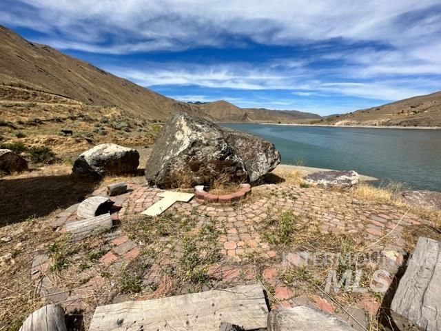 32214 Snake River Rd Property Photo 10