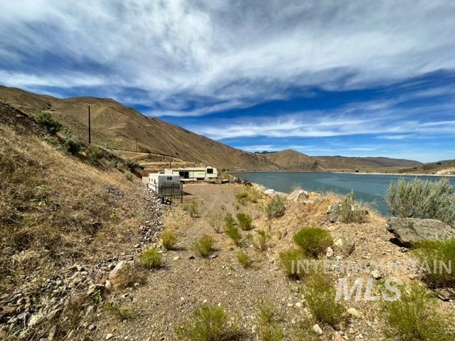 32214 Snake River Rd Property Photo 12