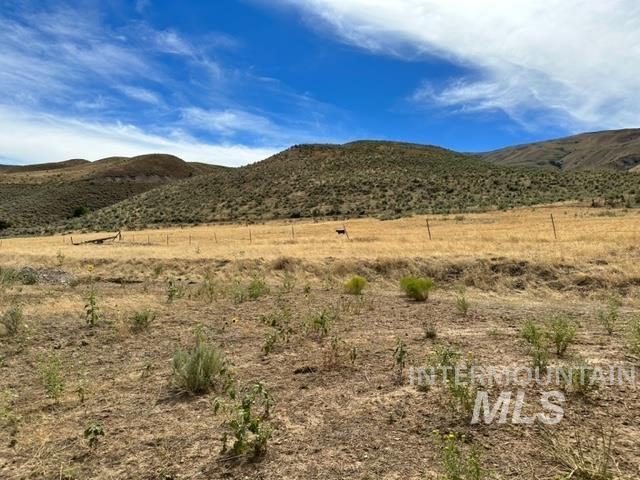 32214 Snake River Rd Property Photo 13