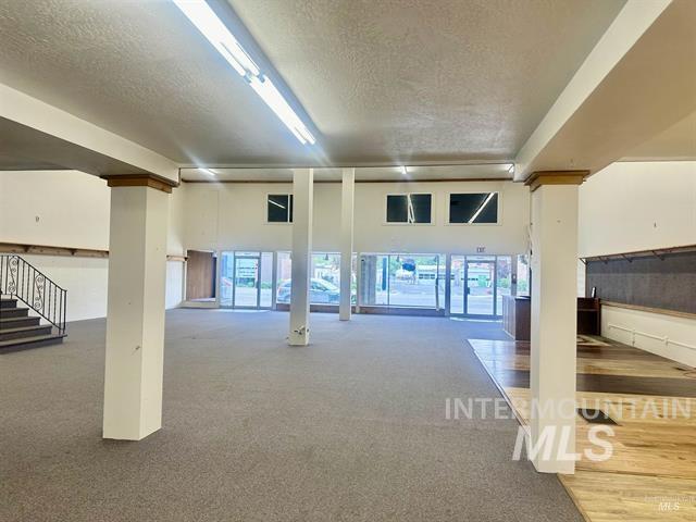 430 Main St. Property Photo 3