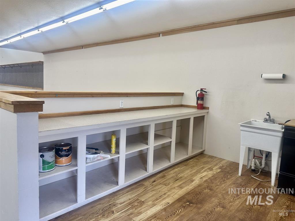 430 Main St. Property Photo 11
