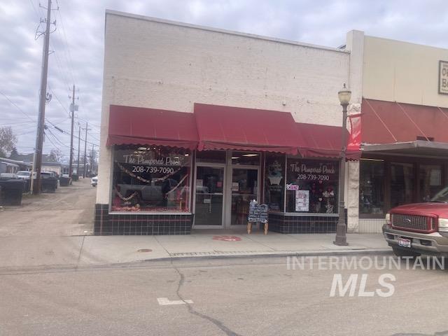 431 State St Property Photo 1