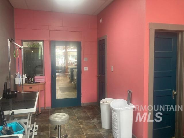 431 State St Property Photo 8