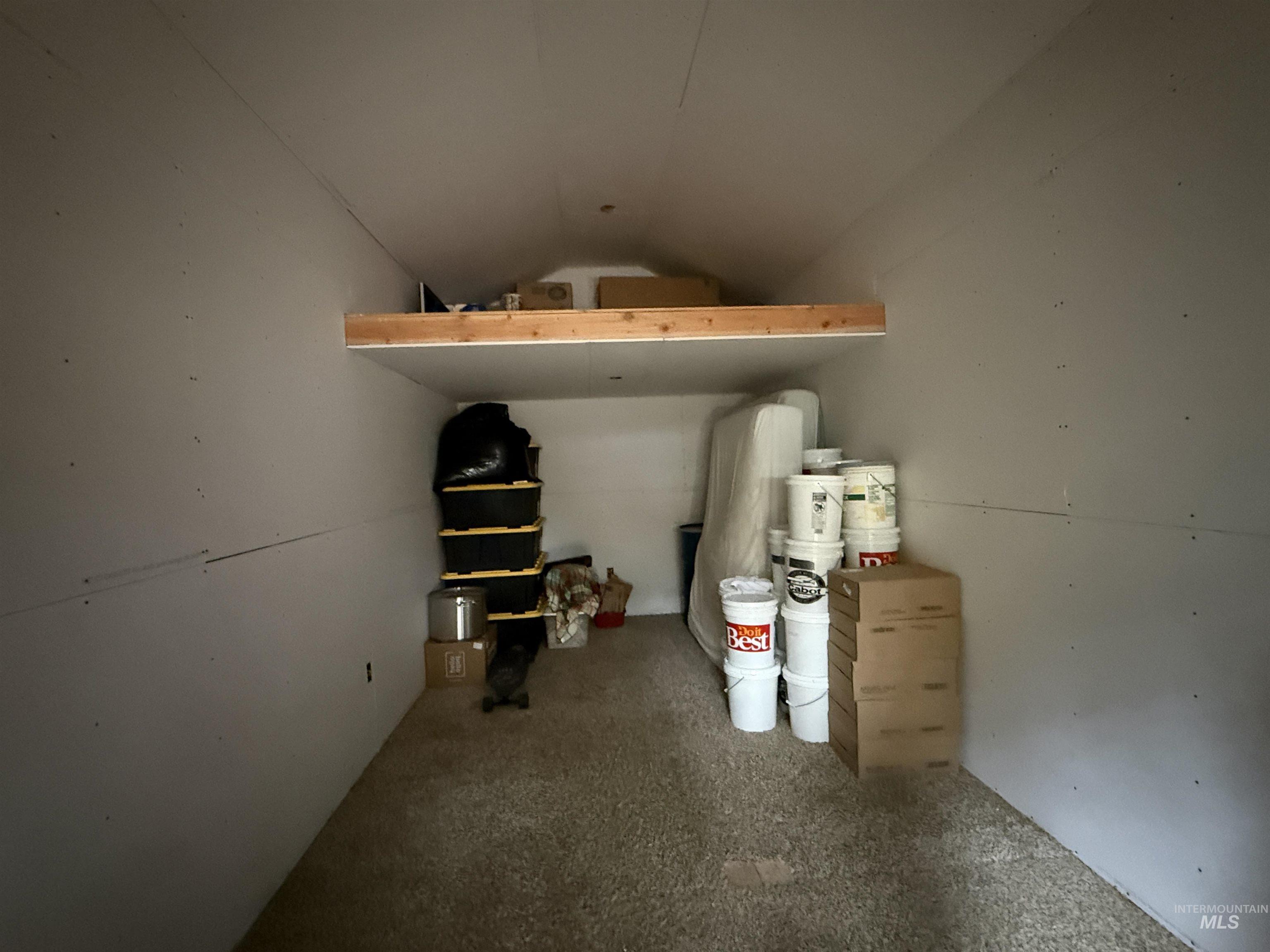 936 Red Fir Property Photo 4