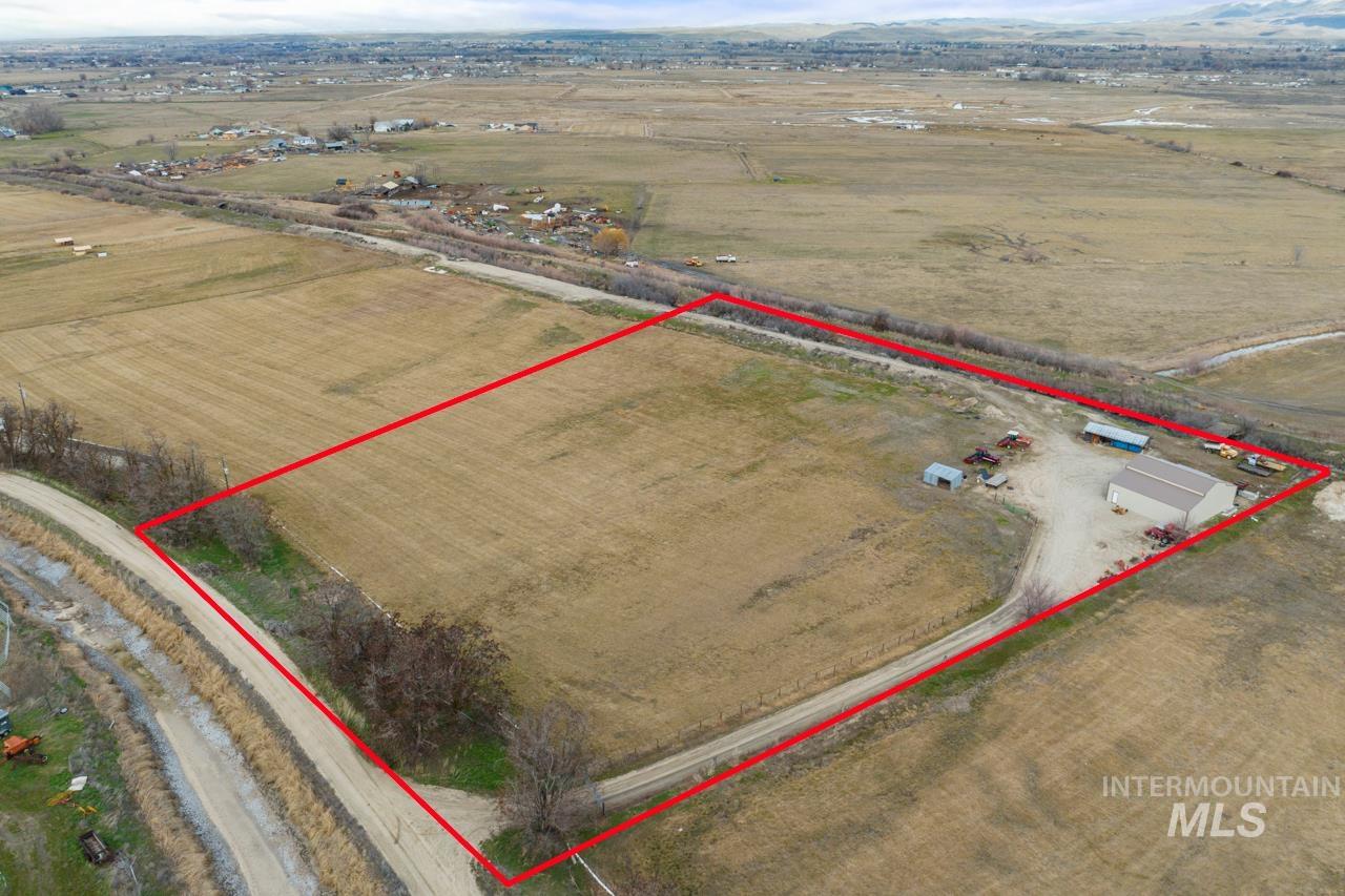 4009 Sally's Ln Property Photo 4