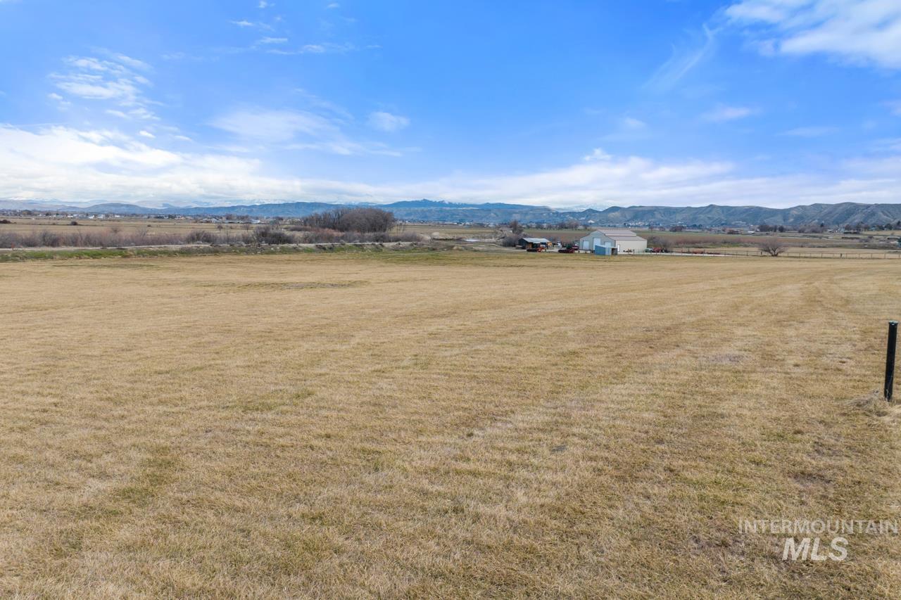4009 Sally's Ln Property Photo 15