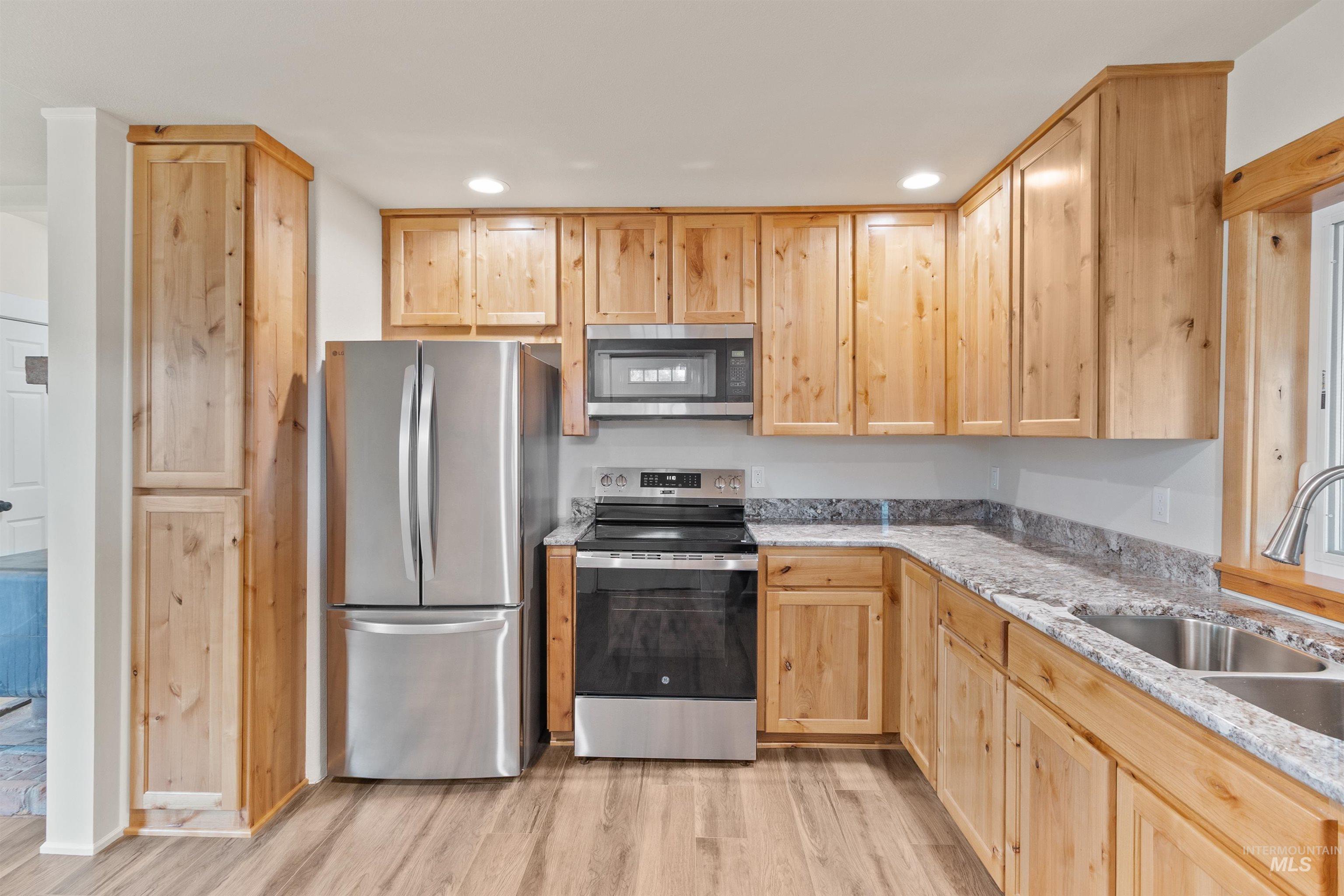 1605 E F Street Property Photo 15