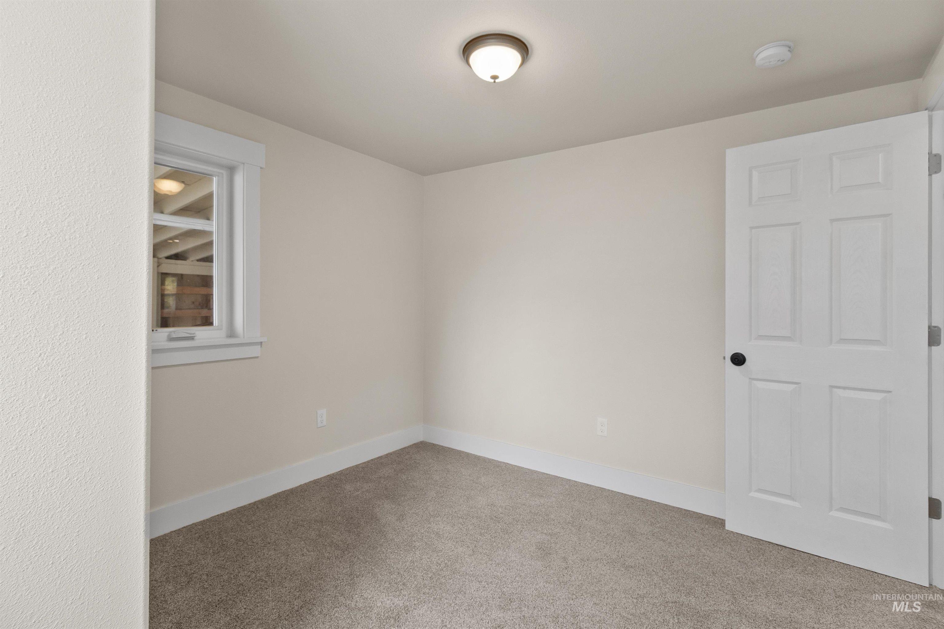 1605 E F Street Property Photo 33