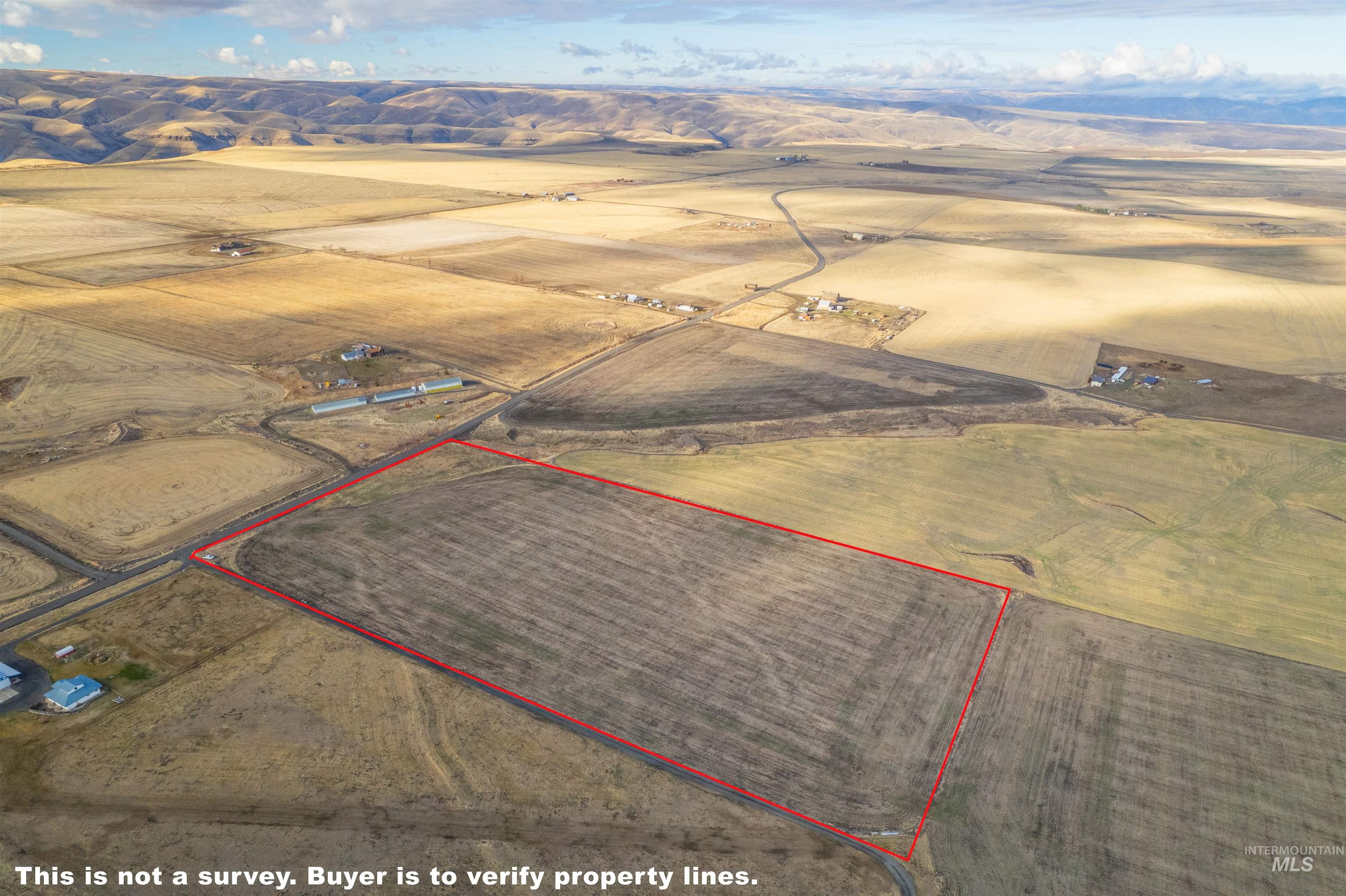 19225 Cloverland Road Property Photo 3
