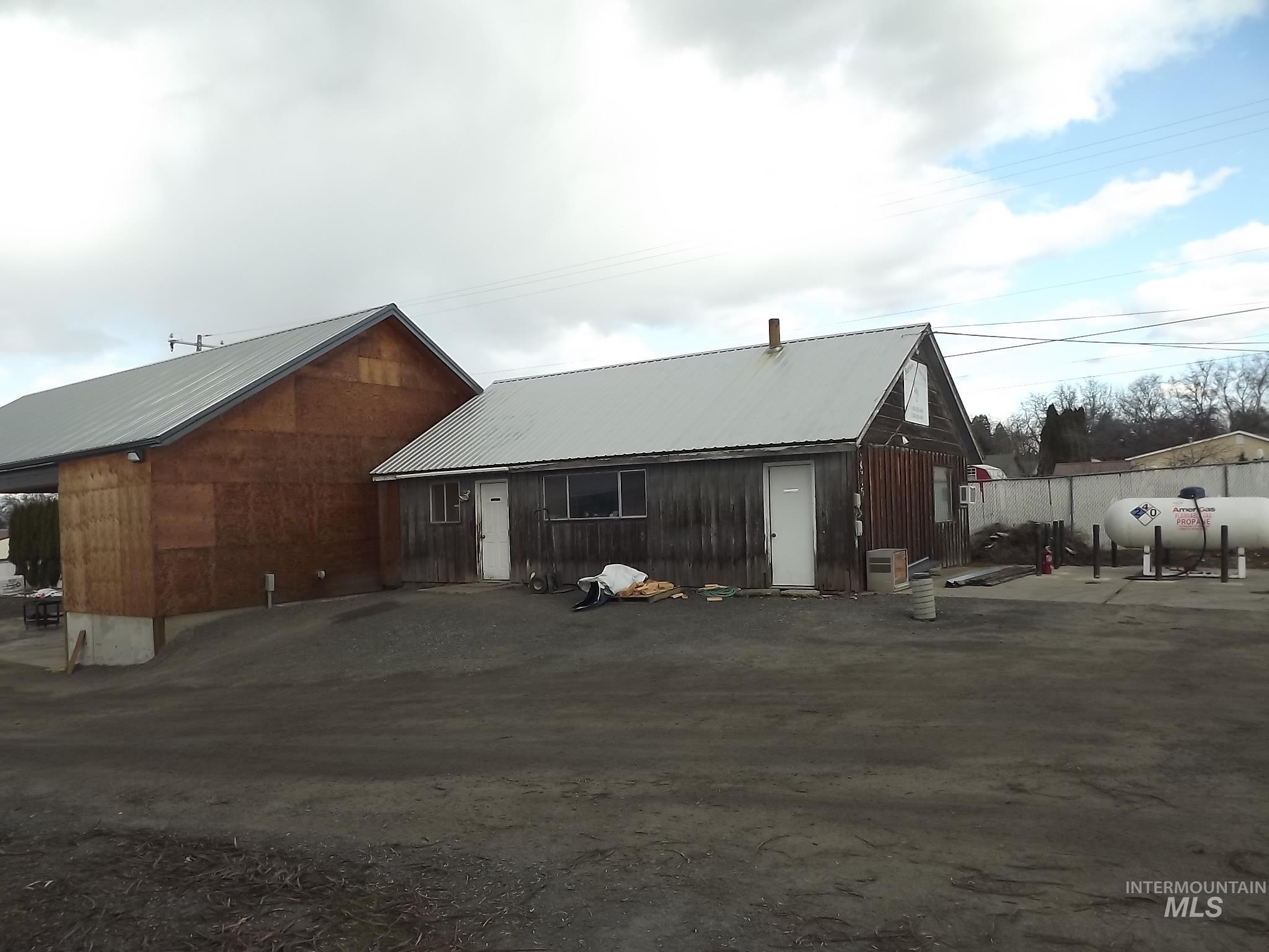 1415 Ripon Avenue Property Photo 3