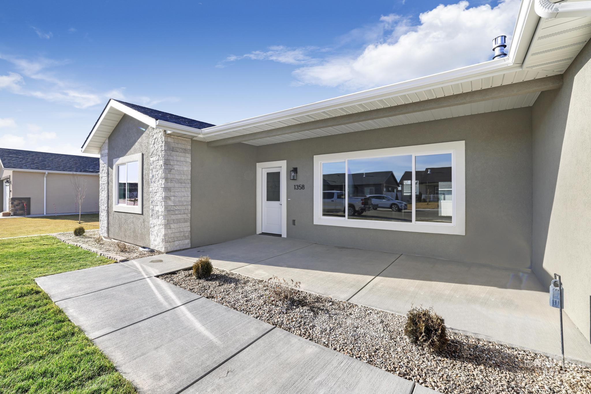 2531b E 3769 N Property Photo 31