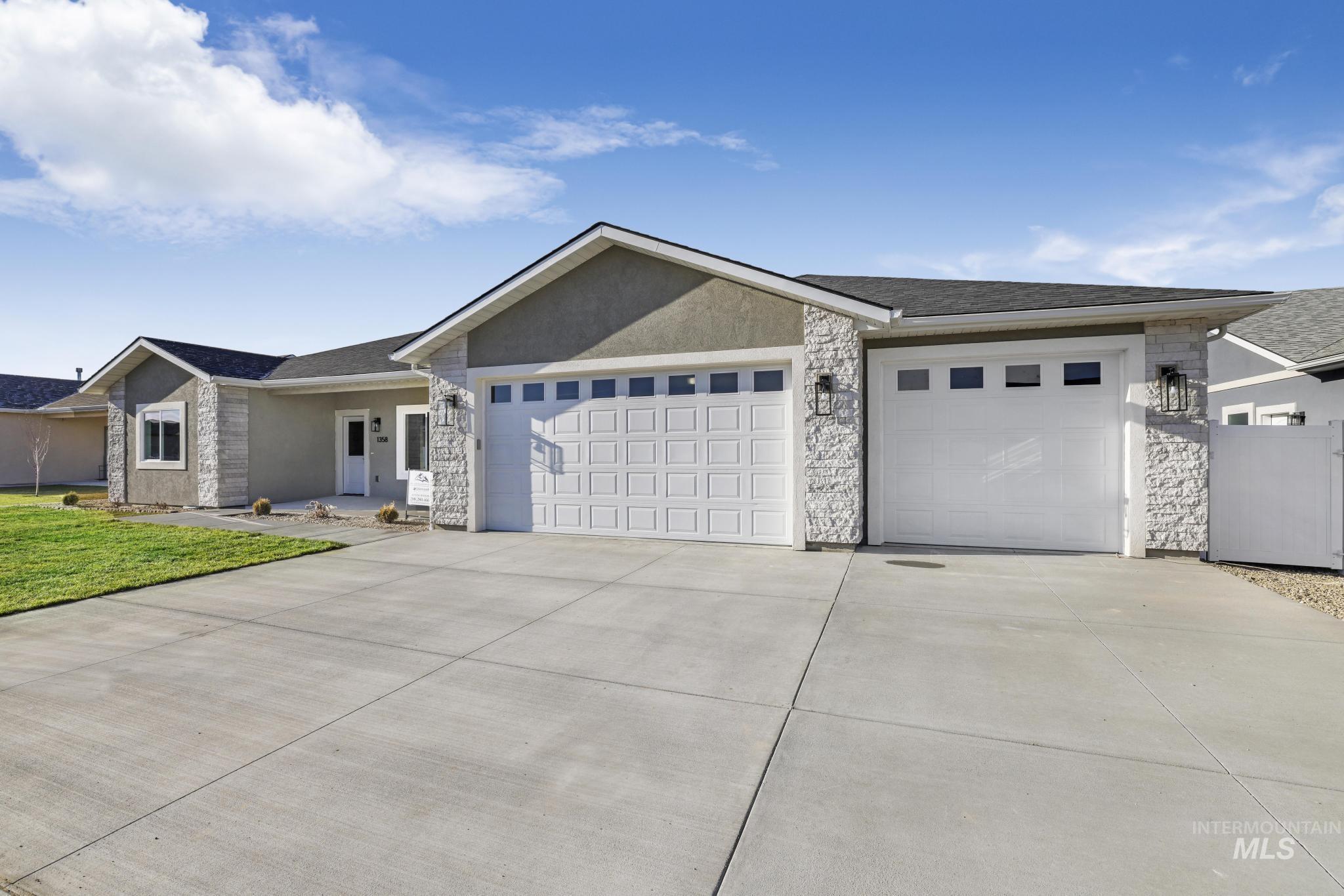 2531b E 3769 N Property Photo 34