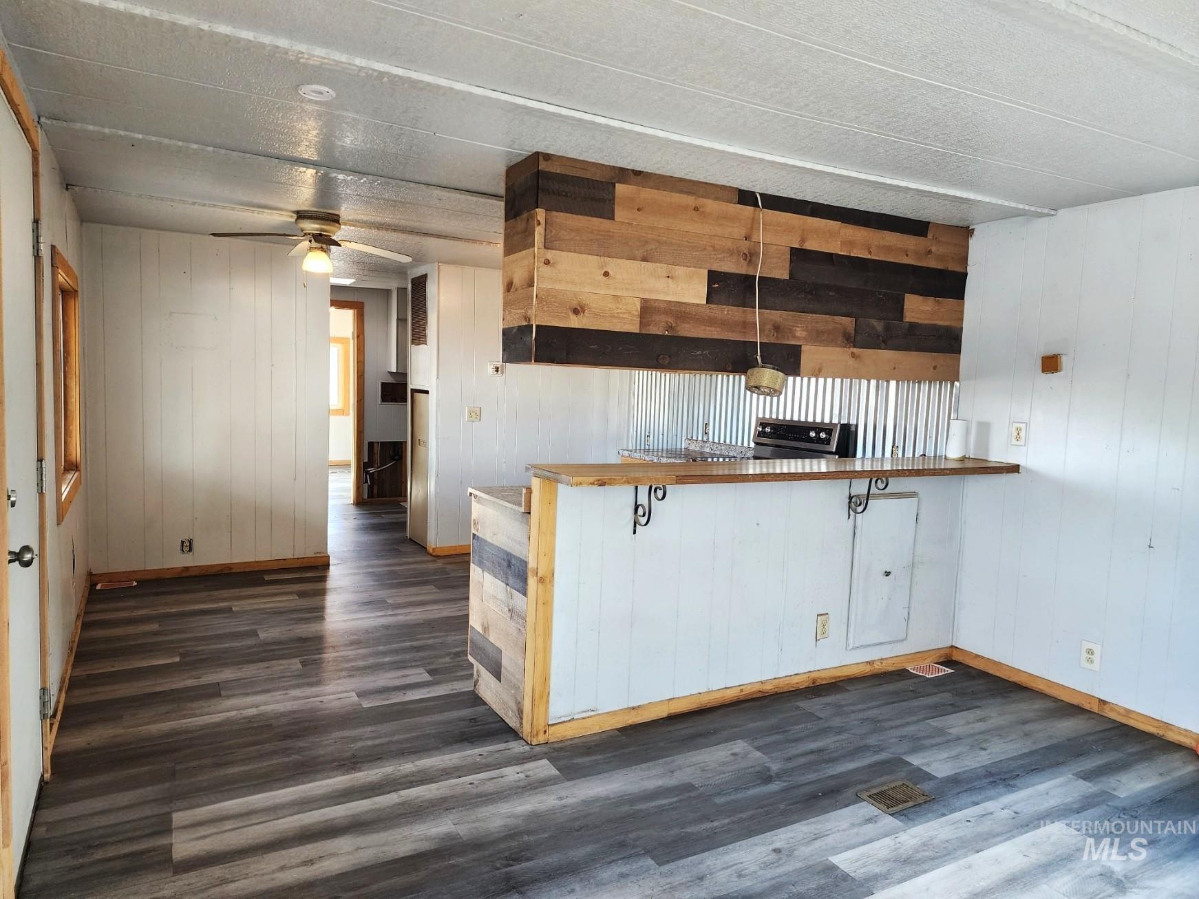 1853 Mclay Road Property Photo 3