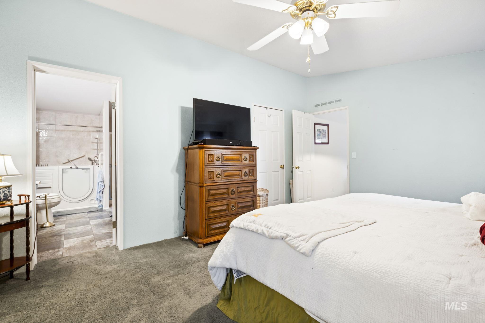 5560 N. Fairfax Ln Property Photo 22