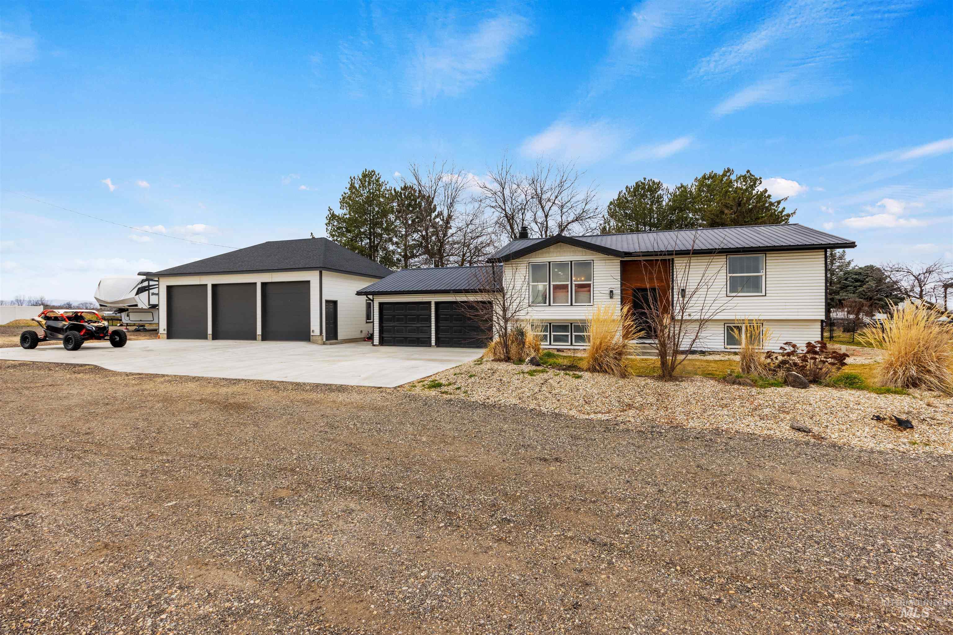 11583 Orchard Ave Property Photo 1