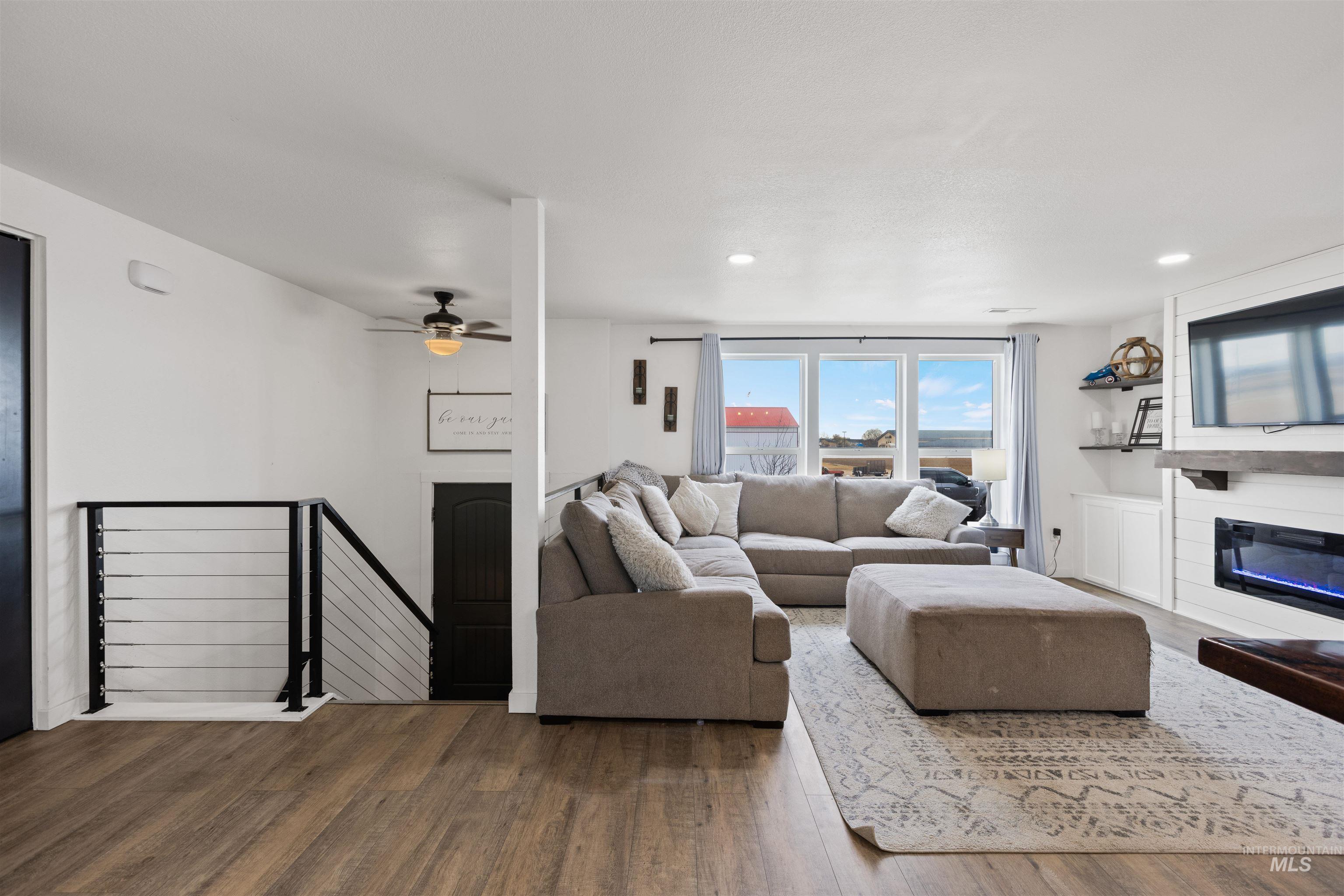 11583 Orchard Ave Property Photo 10