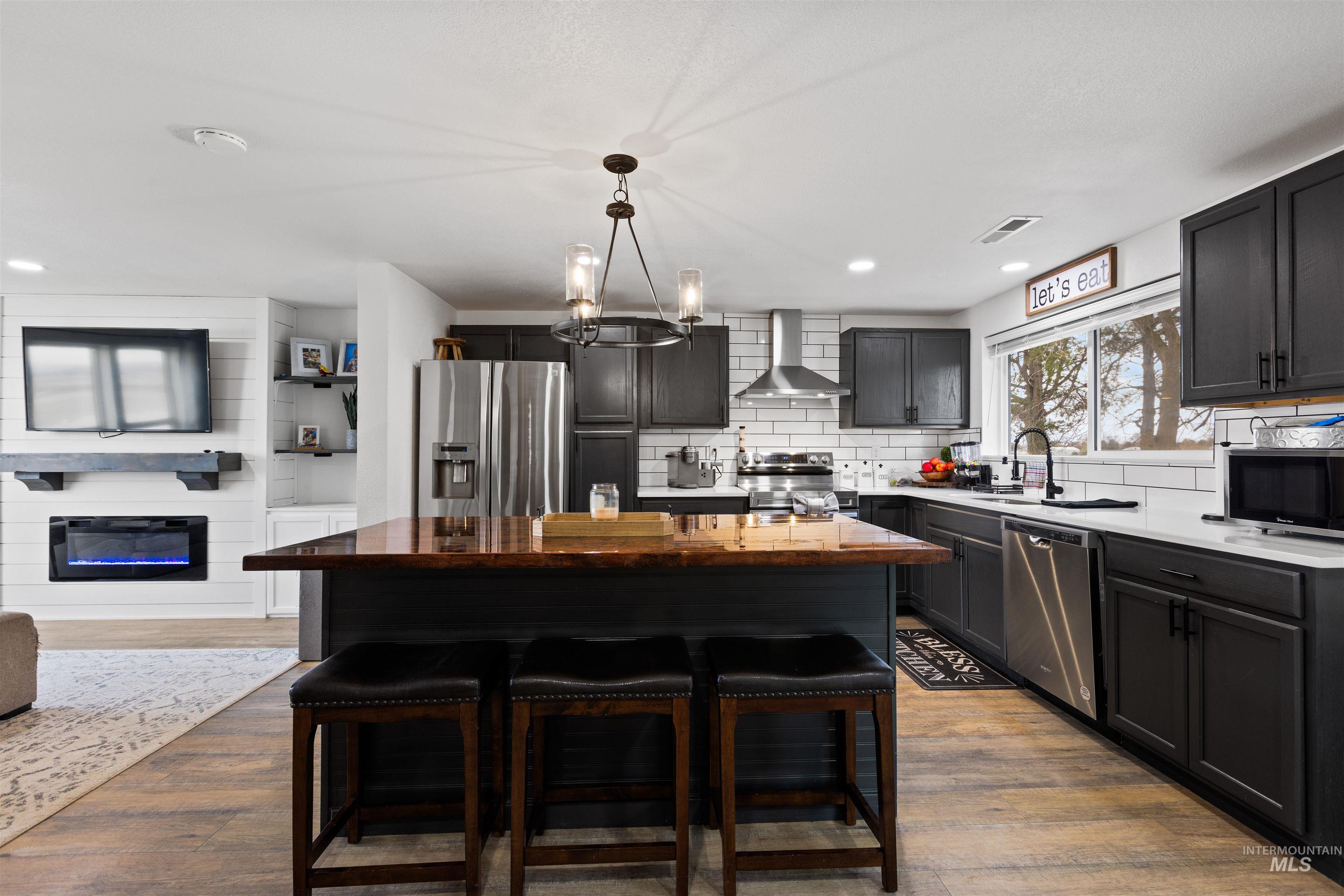11583 Orchard Ave Property Photo 14