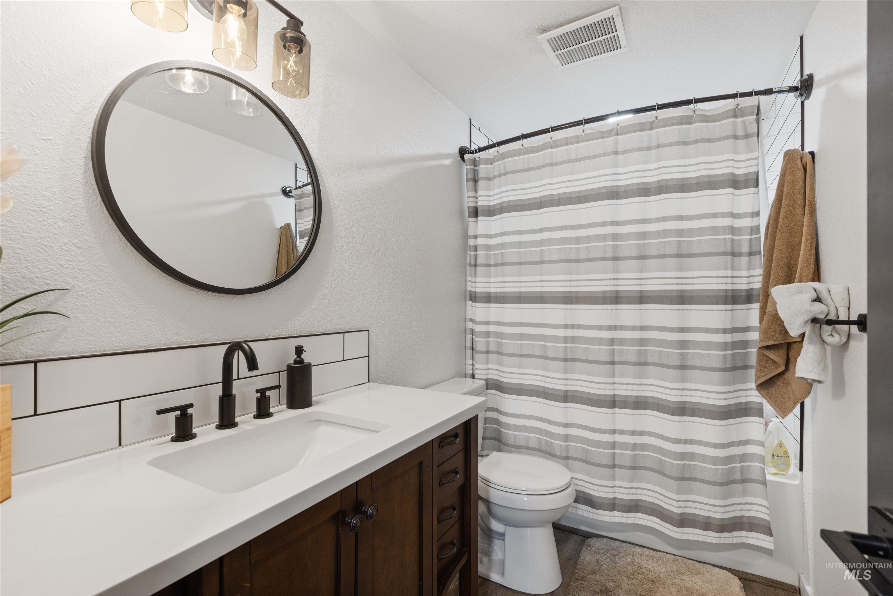 11583 Orchard Ave Property Photo 24