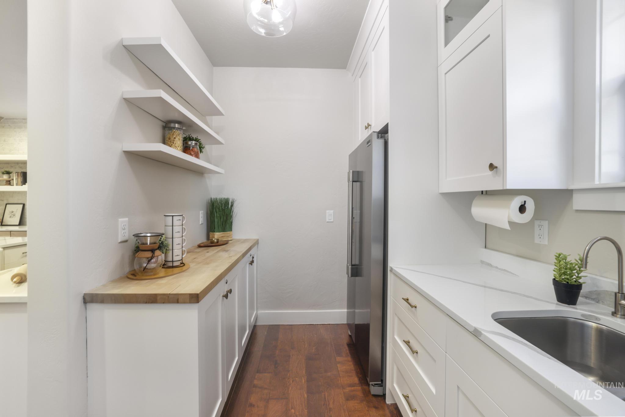 3365 Willow Way Property Photo 14