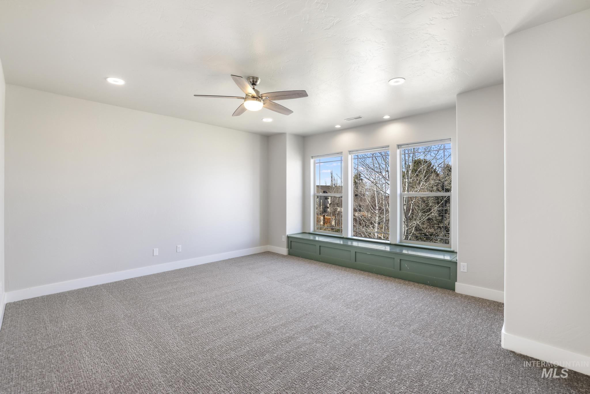 3365 Willow Way Property Photo 27