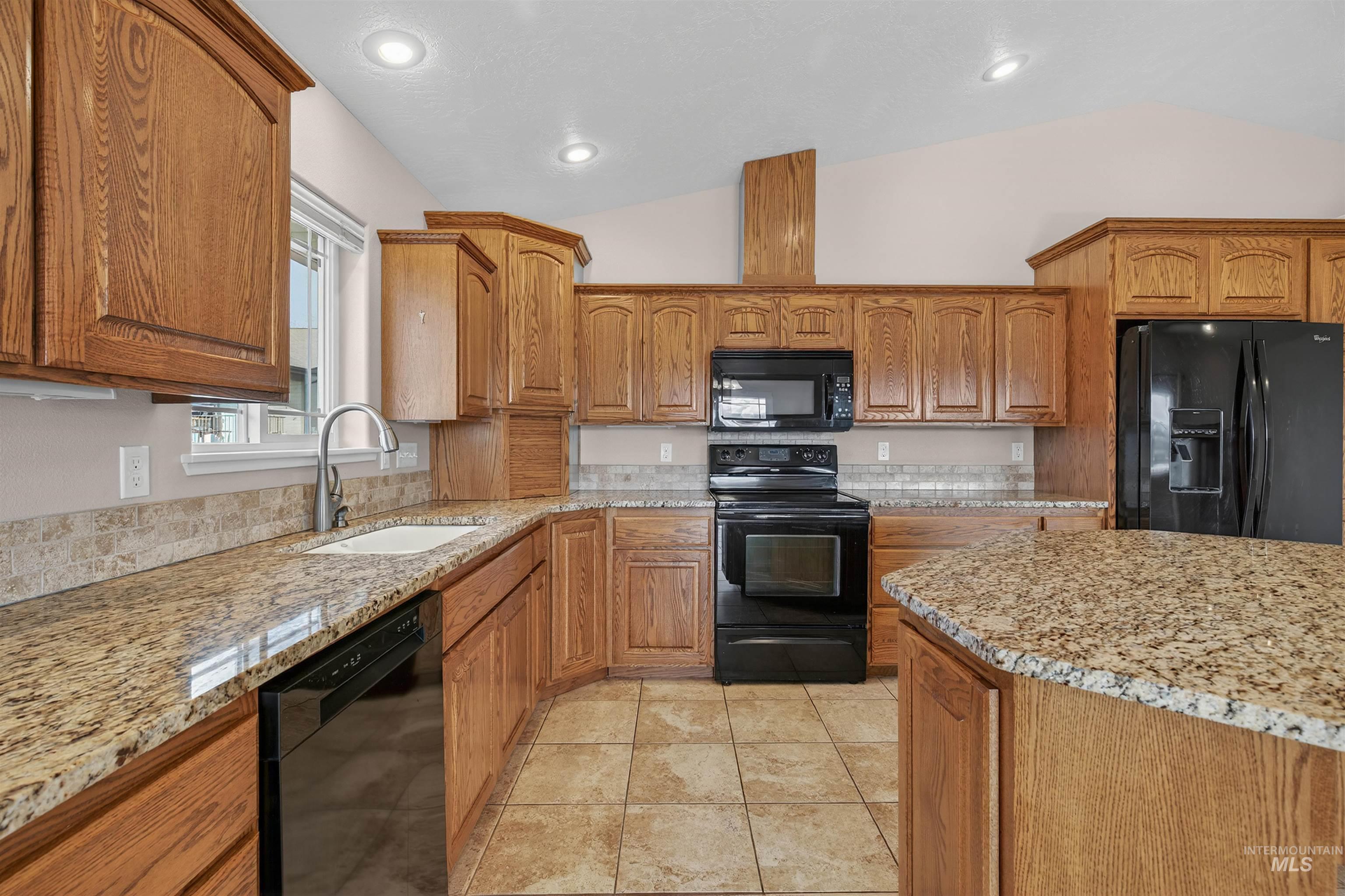 3524 10th Street Property Photo 8
