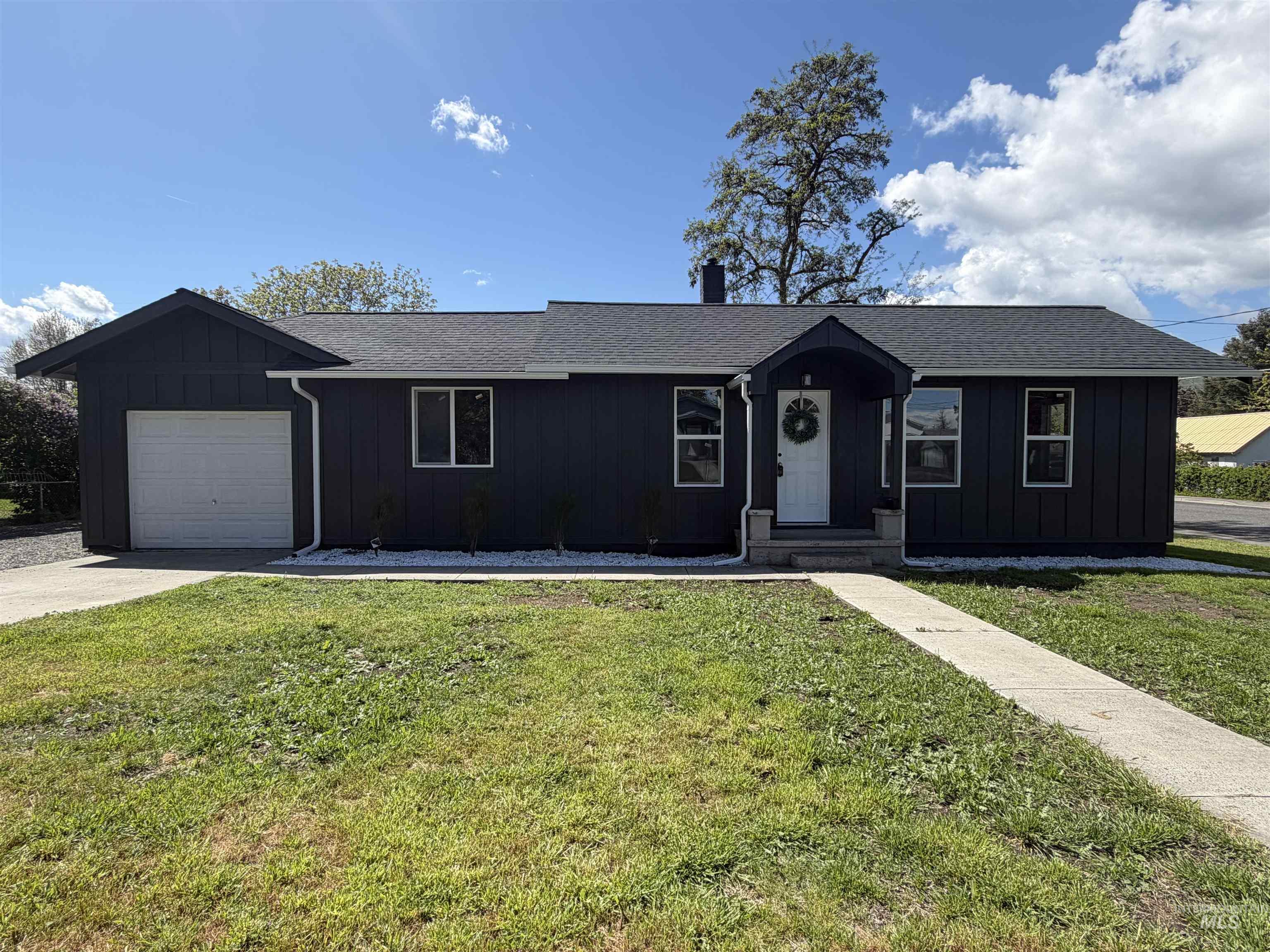 600 11th Street Property Photo 2