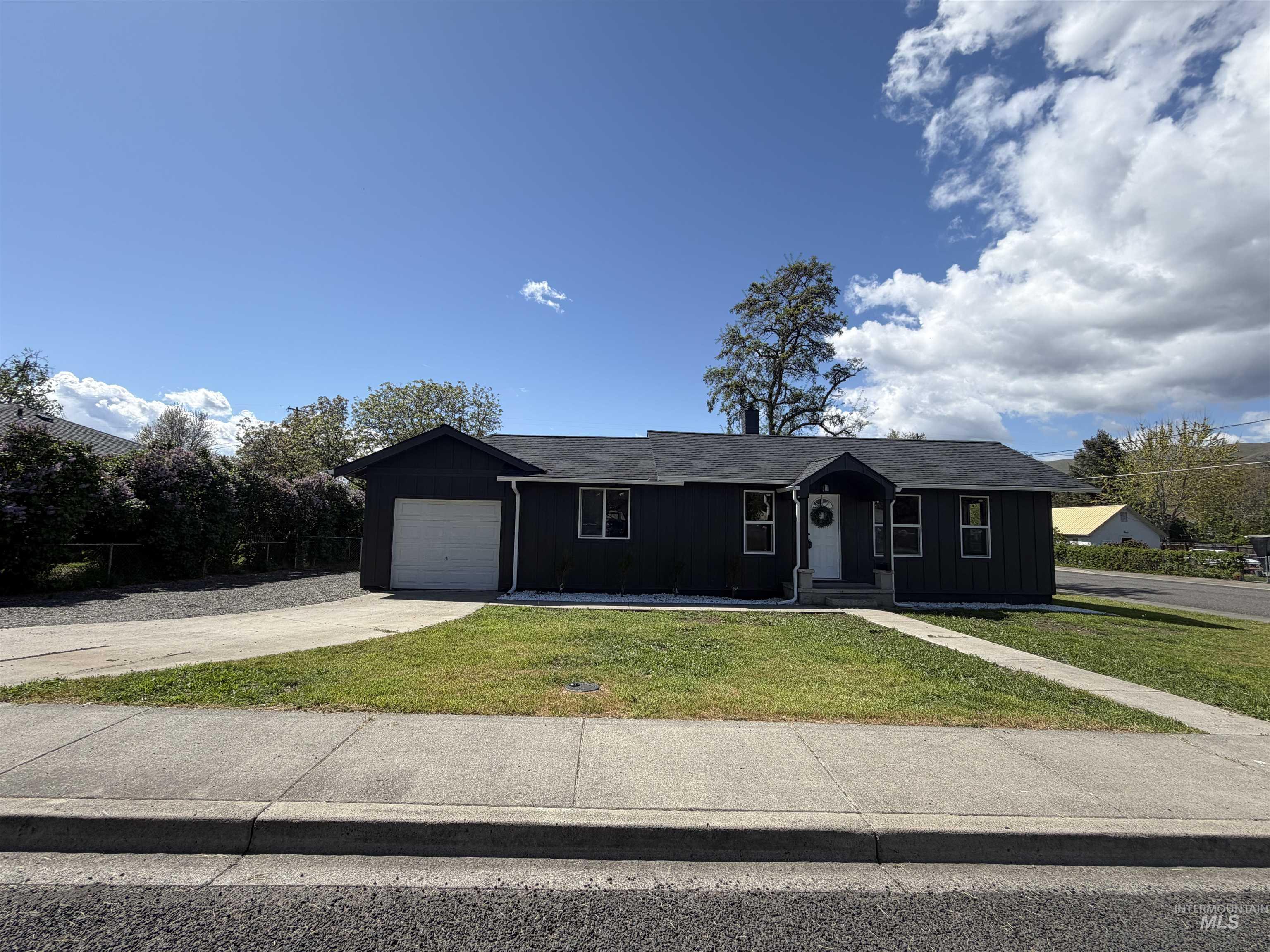600 11th Street Property Photo 4