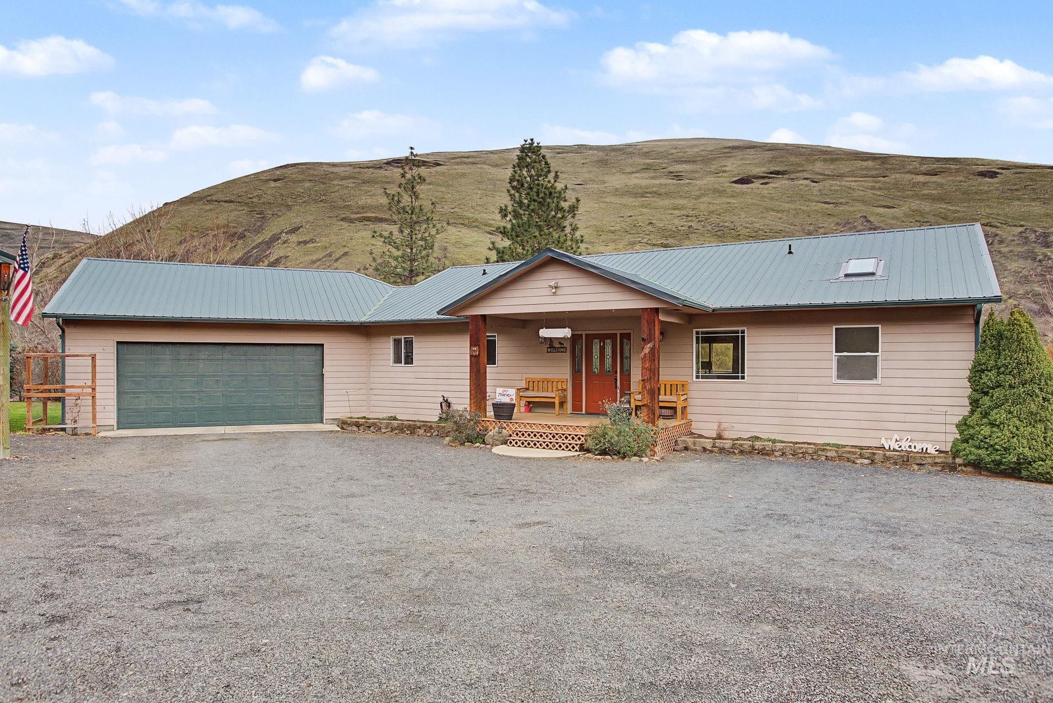 20485 Cottontail Lane Property Photo 1