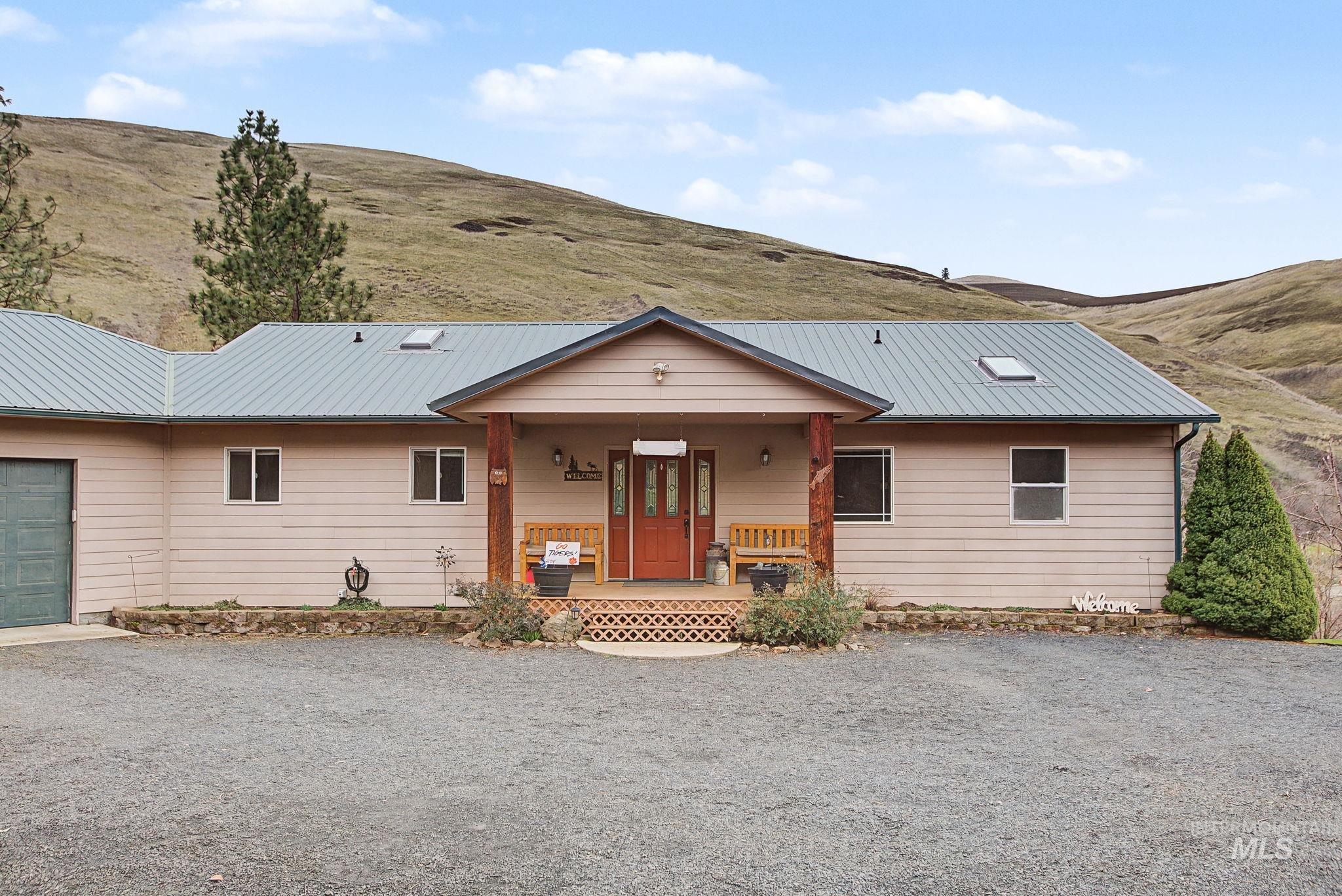 20485 Cottontail Lane Property Photo 3