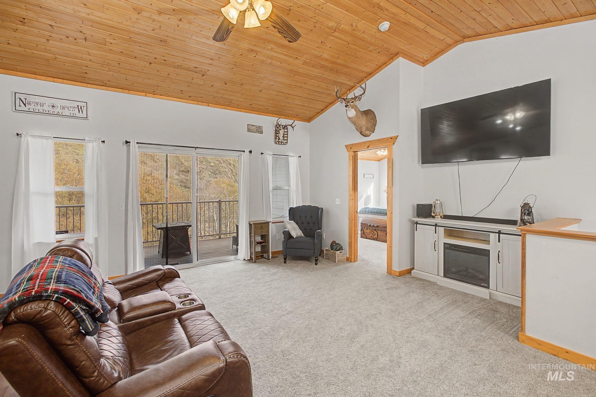 20485 Cottontail Lane Property Photo 5