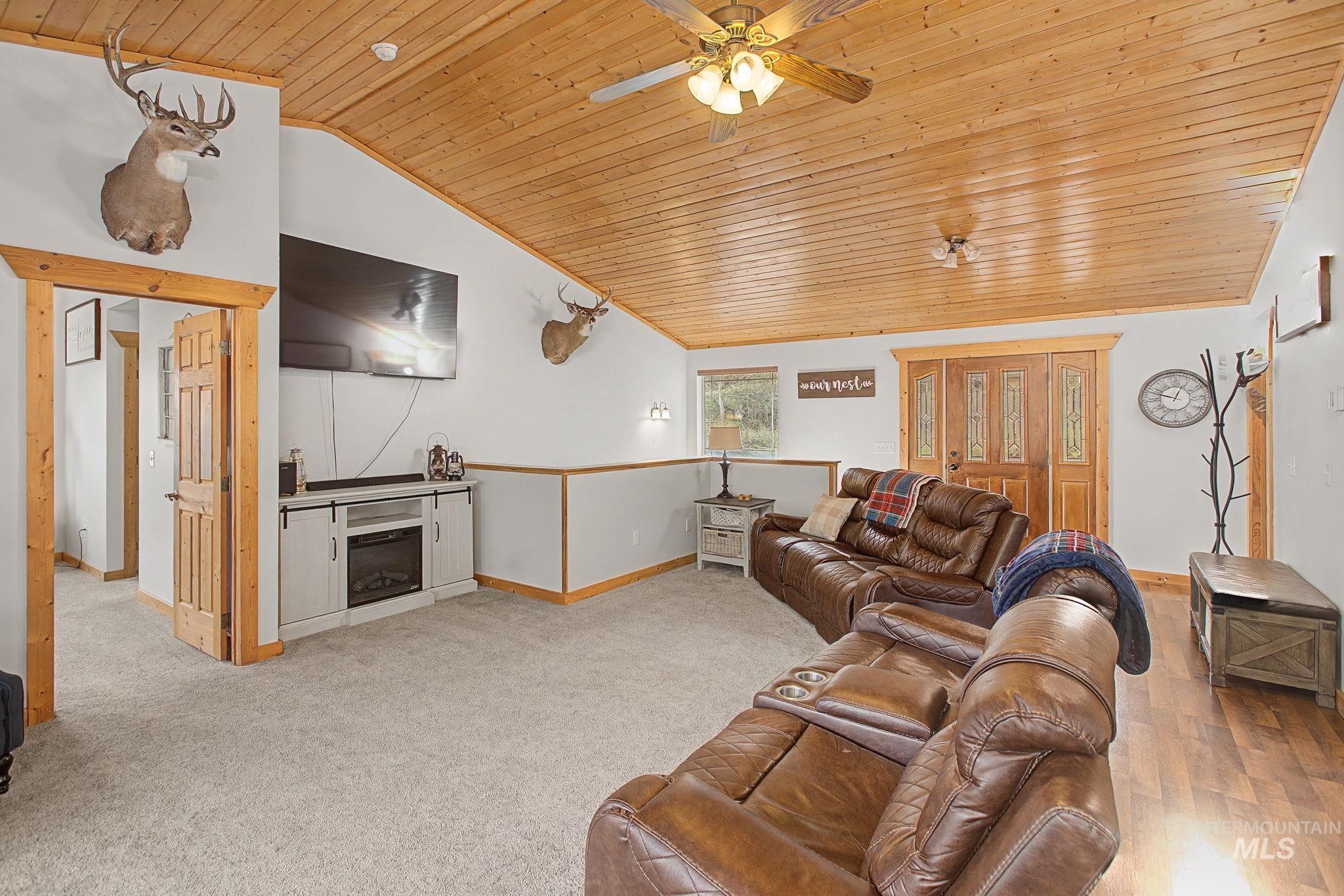 20485 Cottontail Lane Property Photo 6