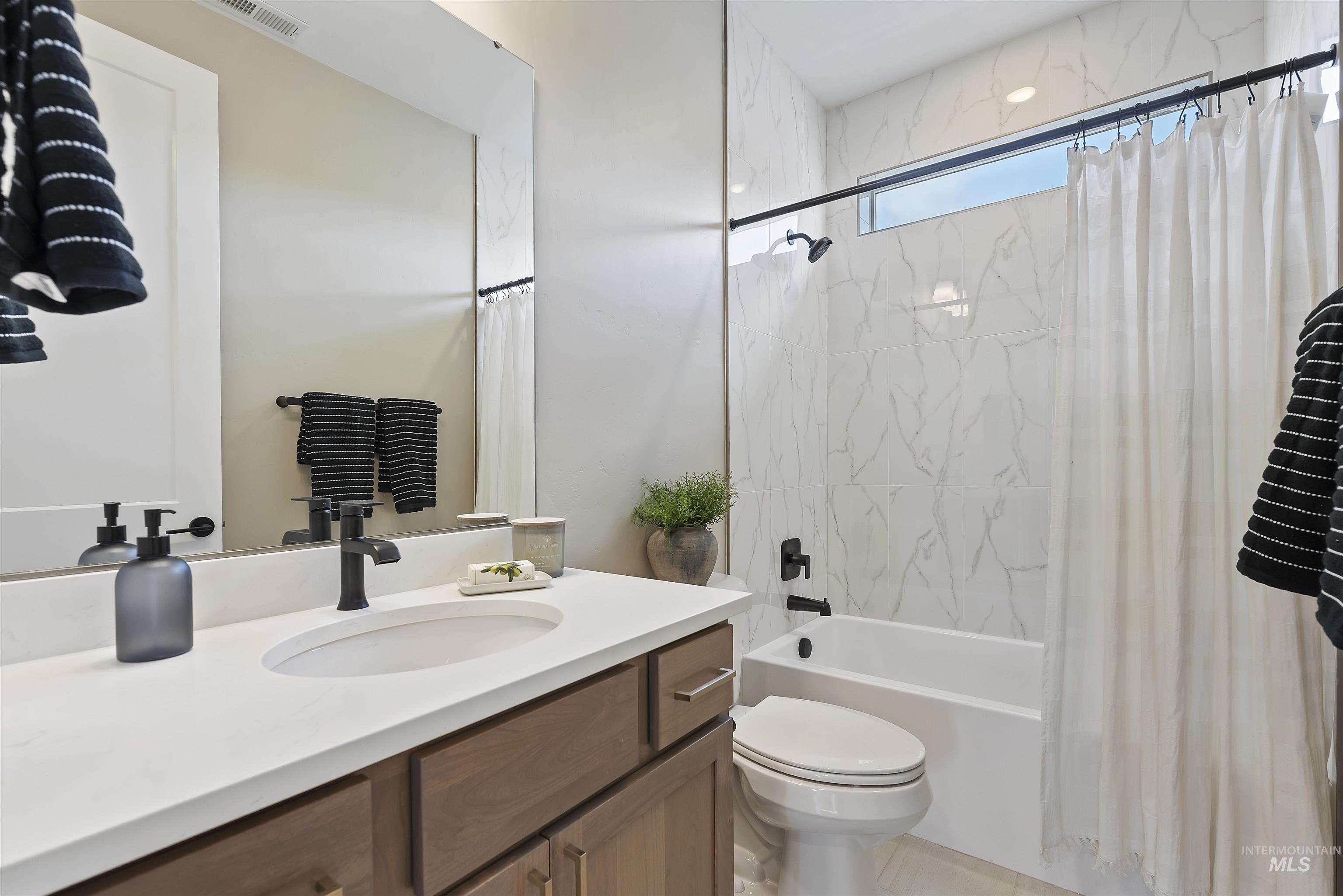 5796 W Oxton St Property Photo 23