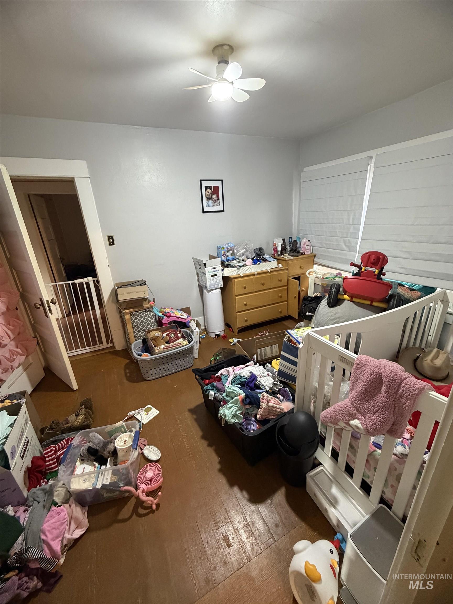 411 S Wardwell Ave Property Photo 12