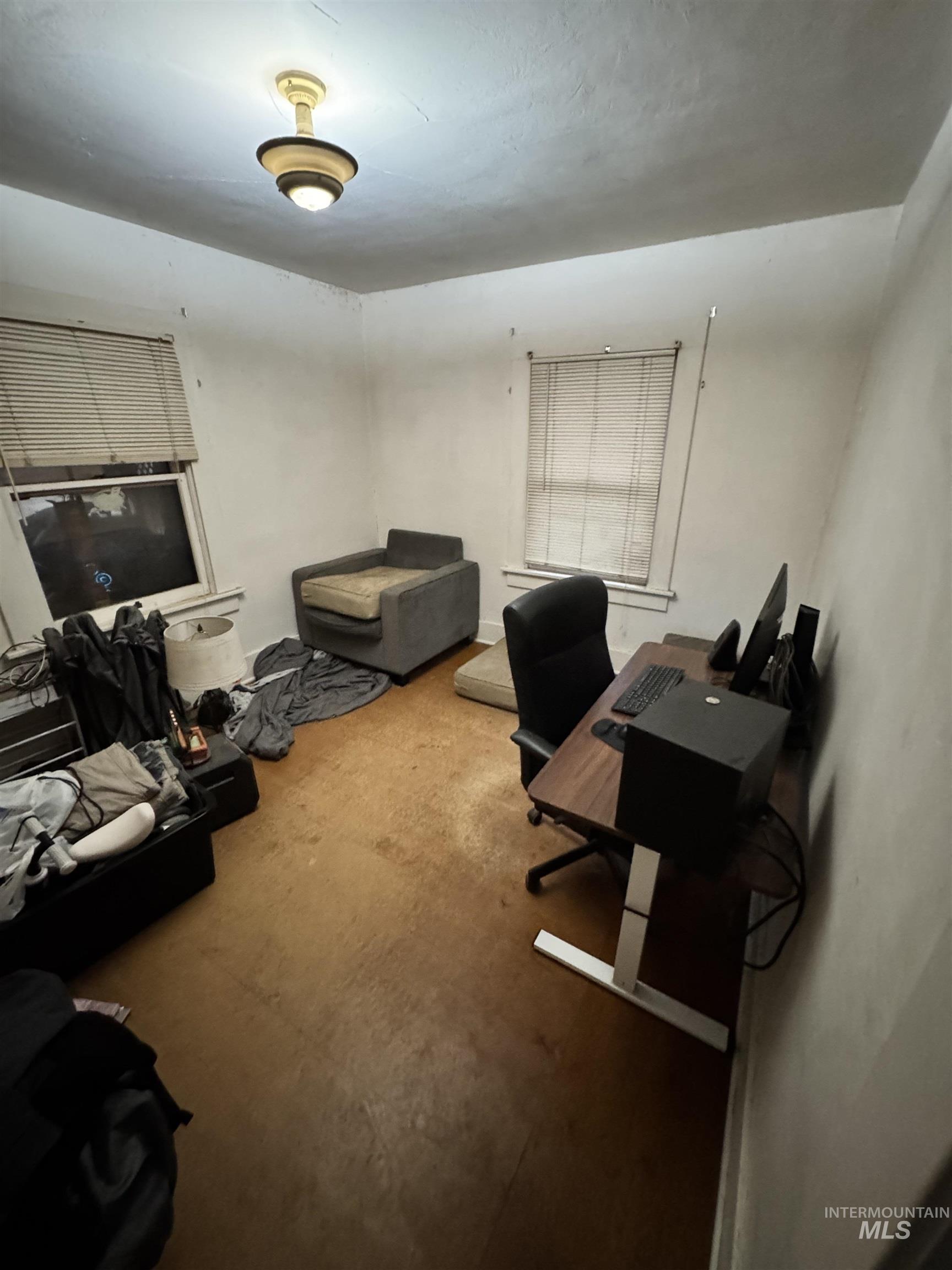 411 S Wardwell Ave Property Photo 13